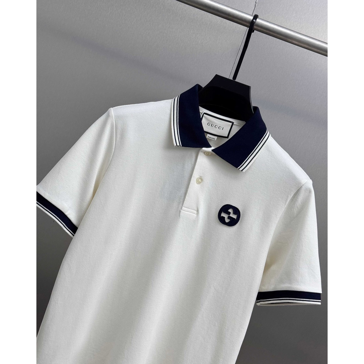 <p>GUCCI&nbsp;短袖翻领polo衫(白)</p>