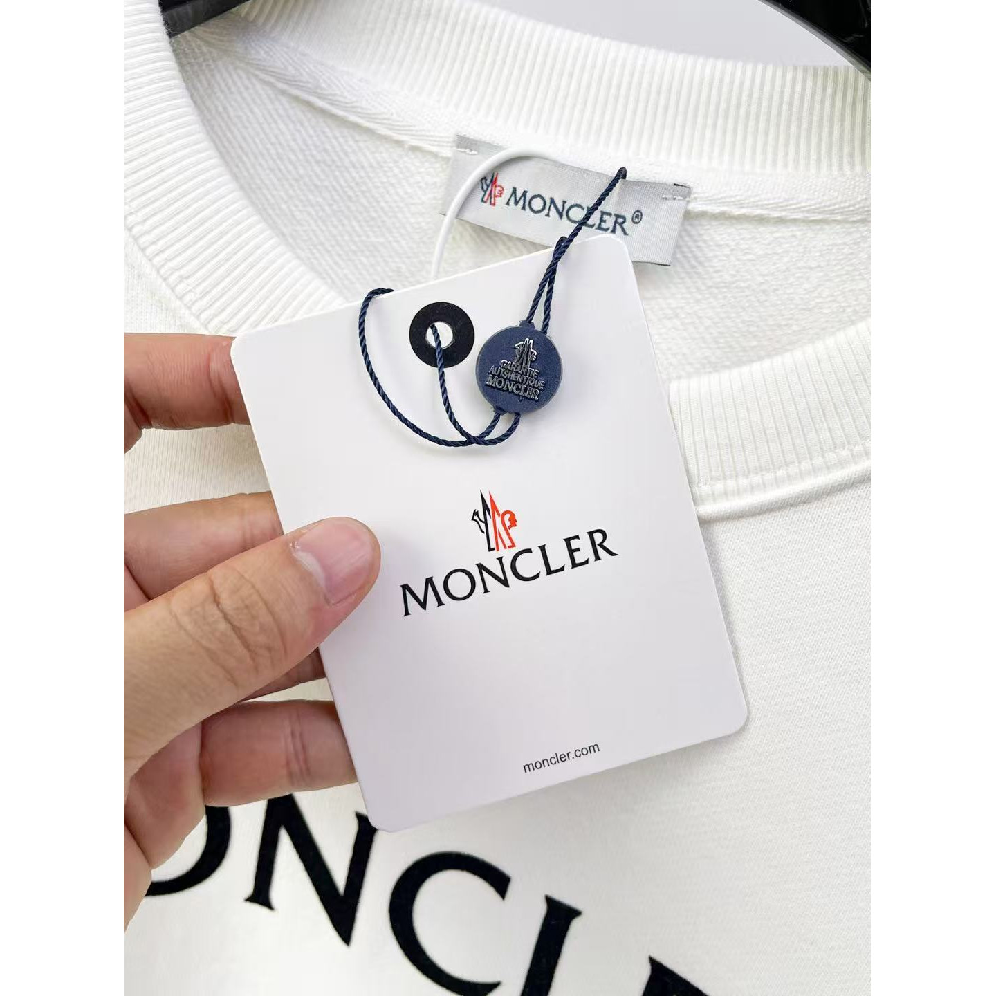 <p>MONCLER 圆领卫衣(白)</p>