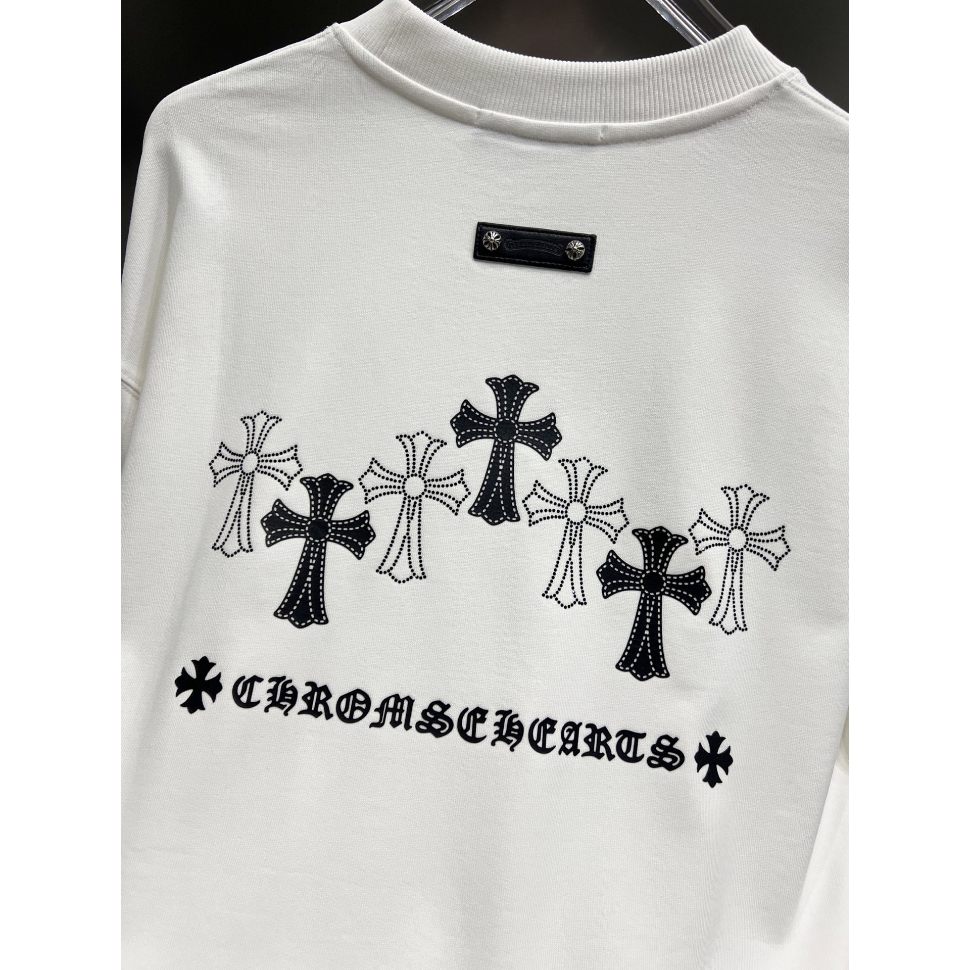 <p>CHROME HEARTS 圆领长袖卫衣(白)</p>