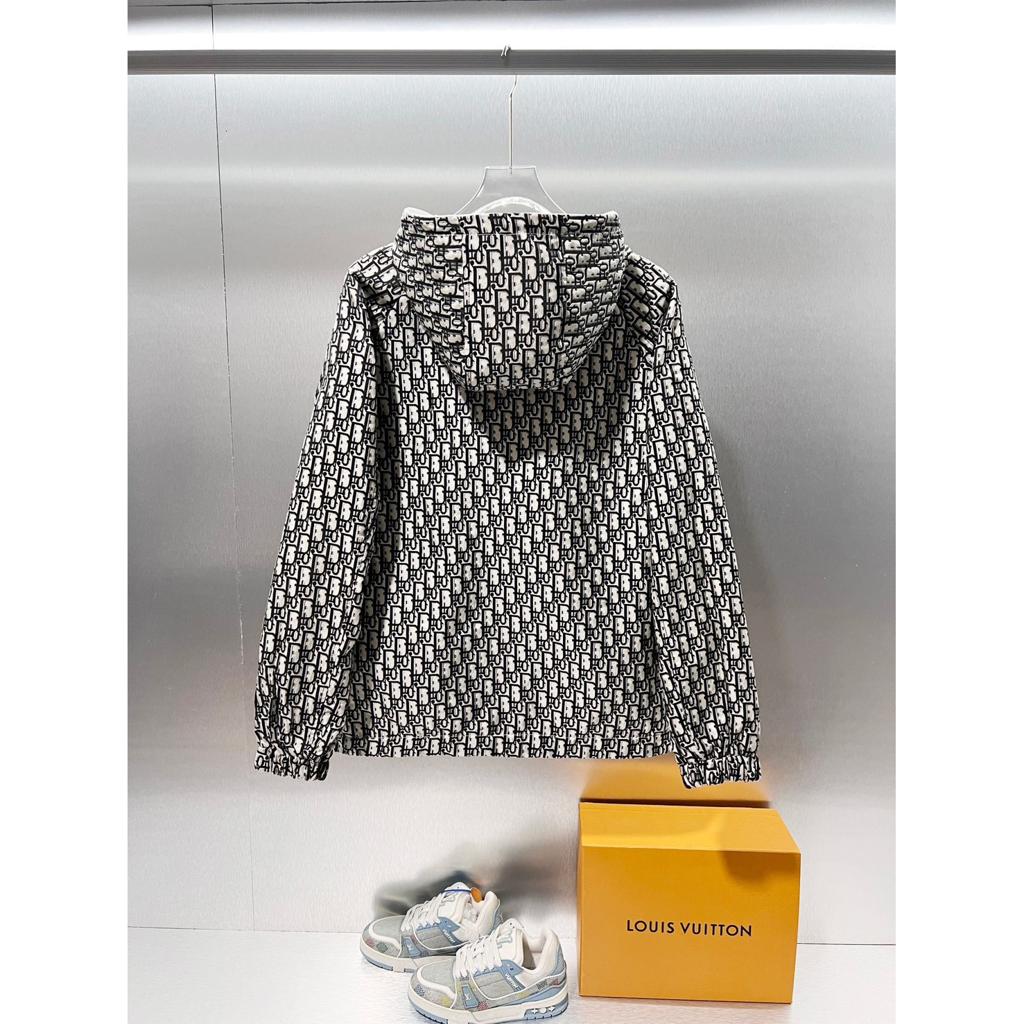 <p>DIOR 双面穿夹克外套(黑)</p>