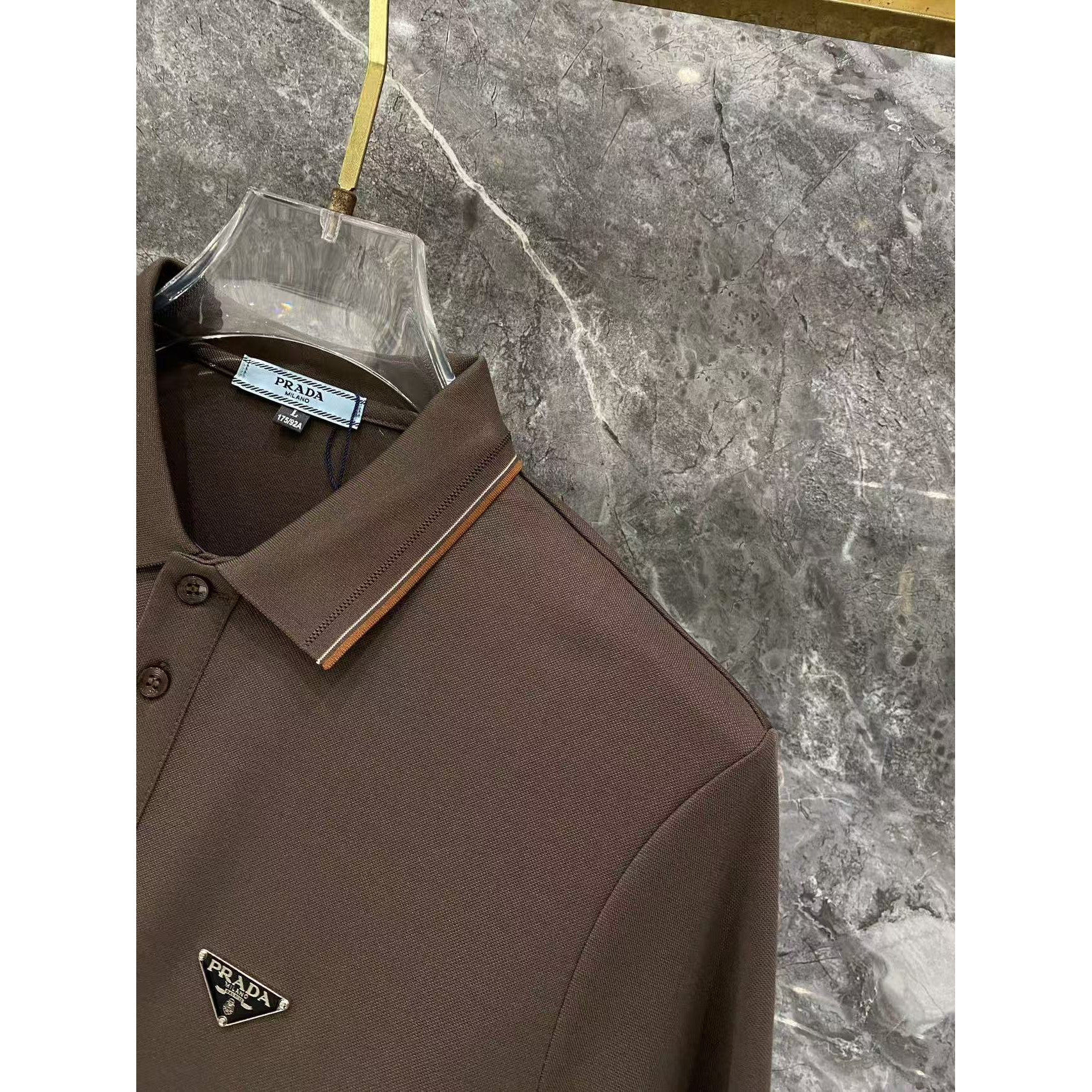 <p>Prada 秋冬长袖Polo(783008)</p>