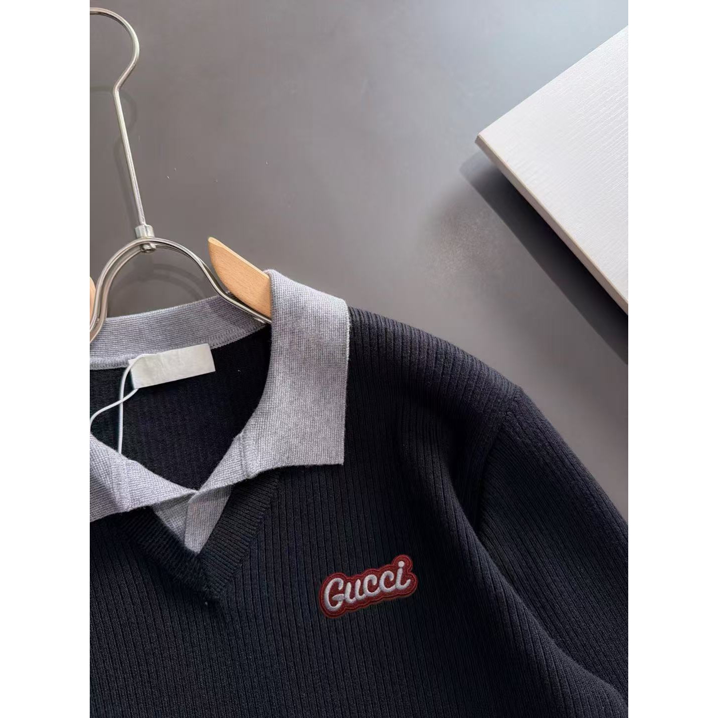 <p>GUCCI 秋冬官网最新毛衣(黑)</p>