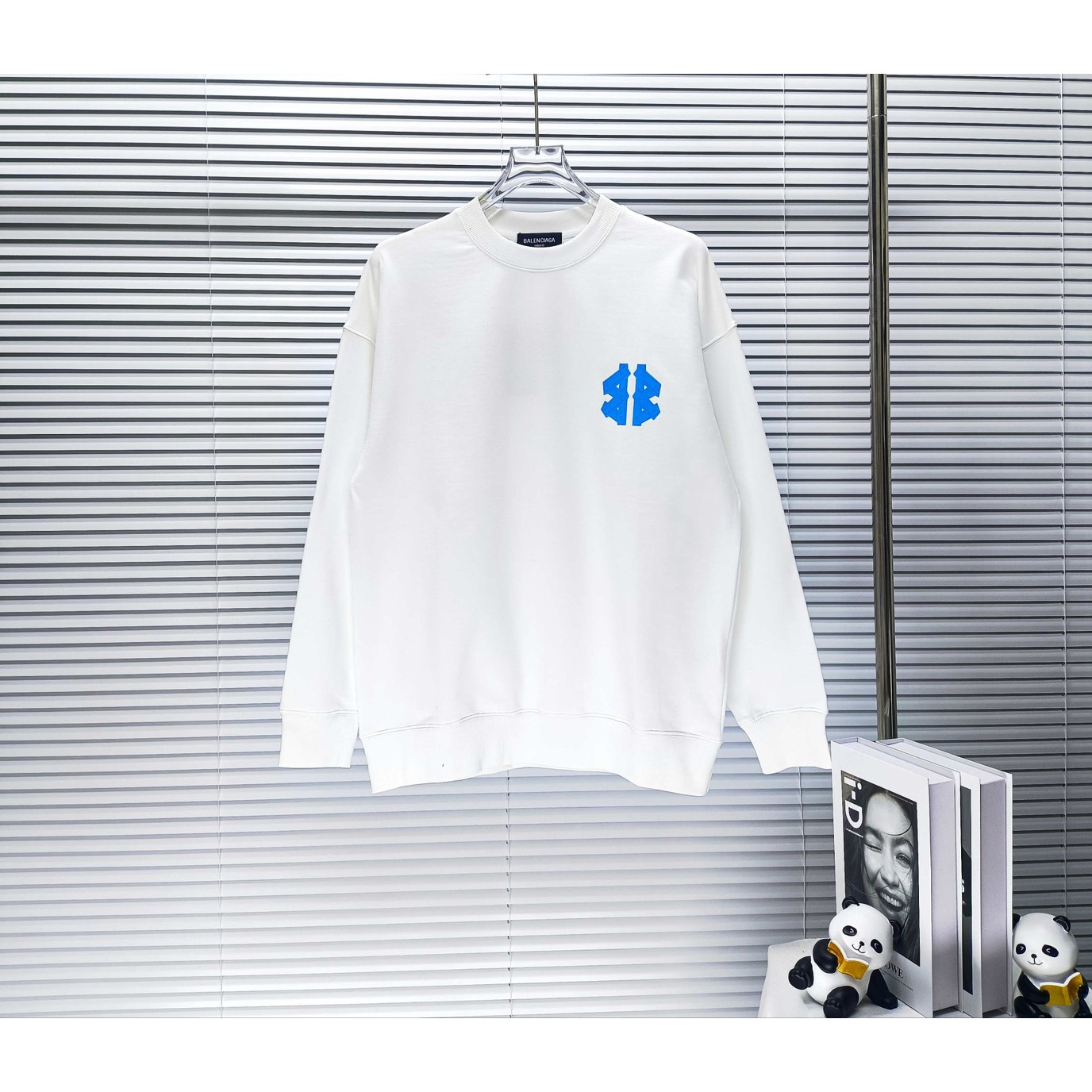<p>Balenciaga 圆领长袖卫衣(白)</p>