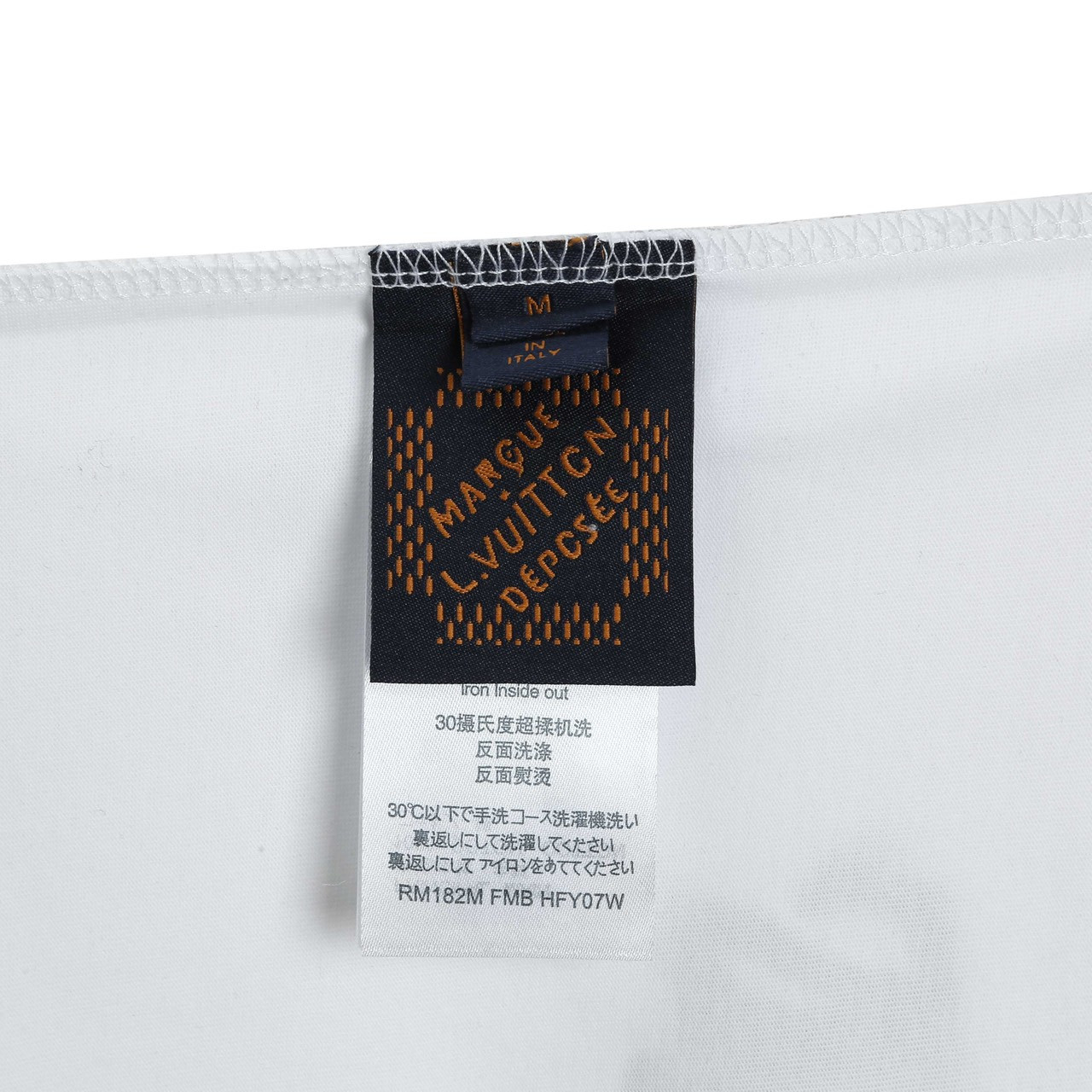 <p>LV &nbsp;logo绣花 短袖T恤(白)</p>