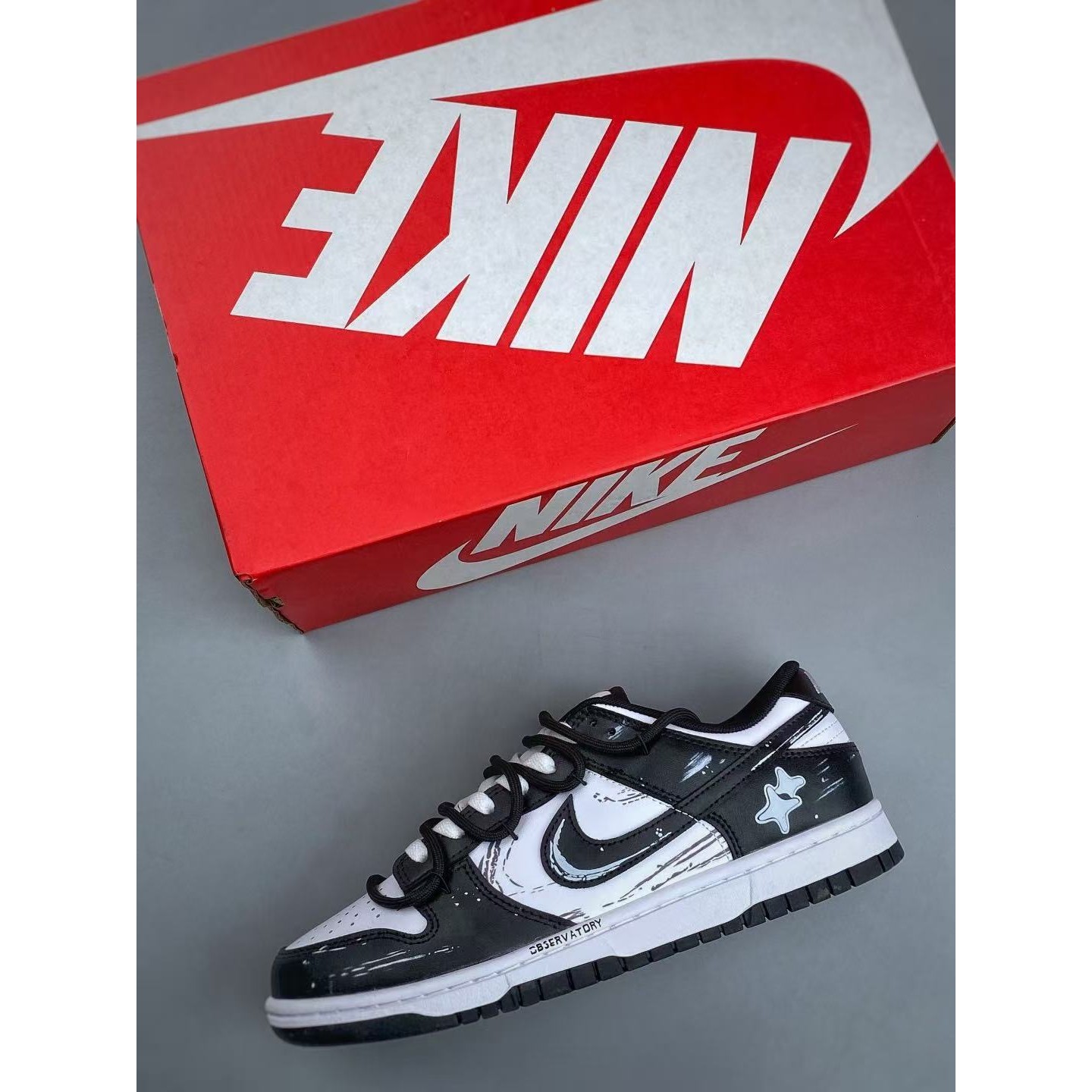 <p>Nike SB Dunk Low&nbsp; 休闲板鞋&nbsp;</p>