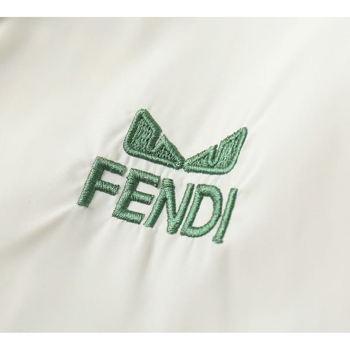 <p>FENDI 男士夹克外套(800804)</p>