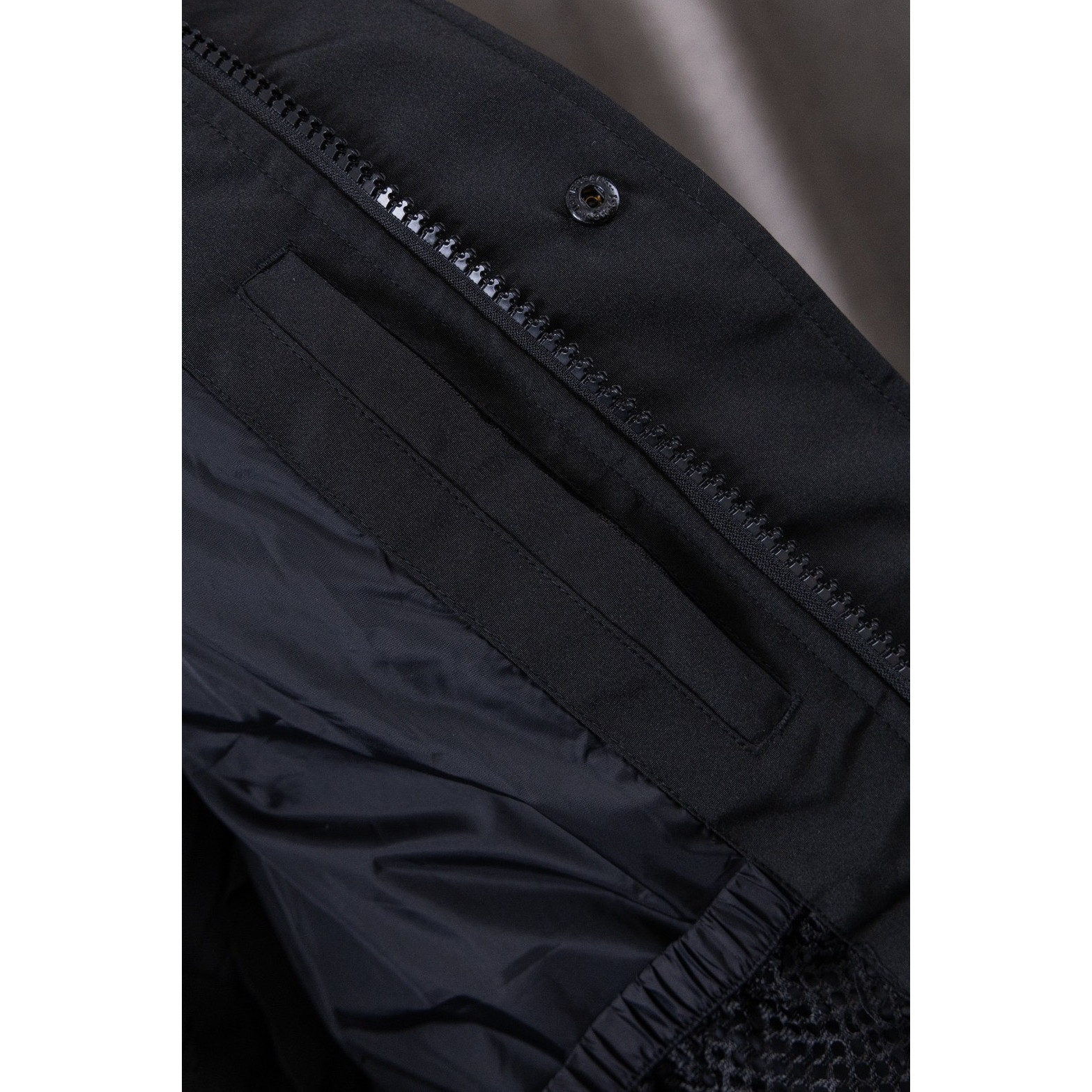<p>Canada Goose 17款 Macmillan Parka 麦克米伦 系列男士派克羽绒服(黑色)</p>