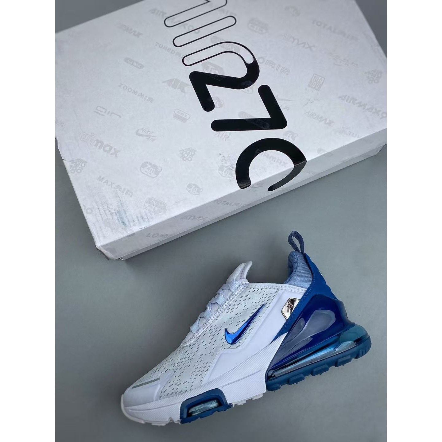 <p>Nike AIR MAX 270 PREMIUM 气垫休闲跑鞋(白藍)</p>