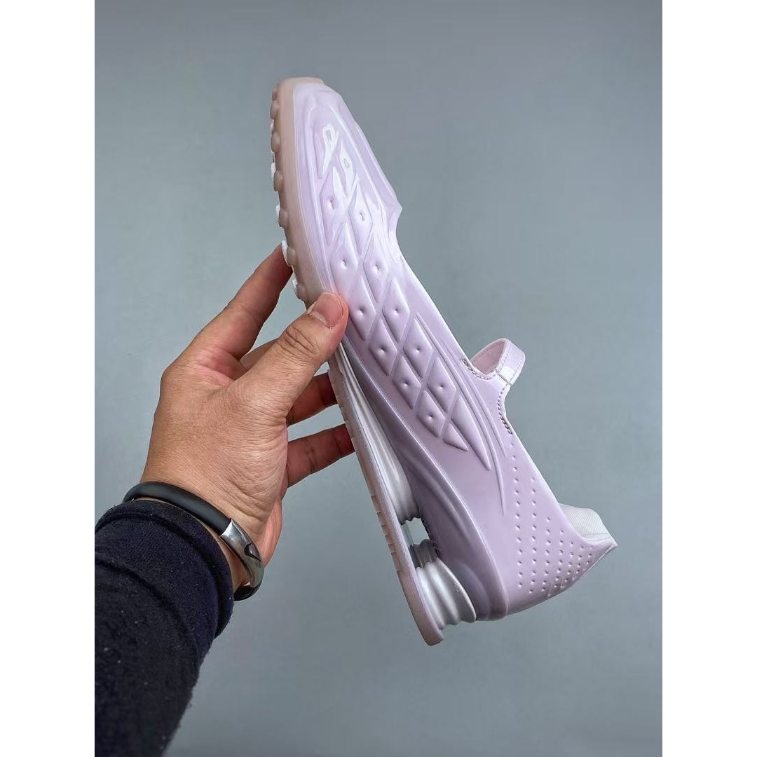 <p>NIKE SHOXZ CALISTRA 3柱玛丽珍鞋(粉)&nbsp;</p>