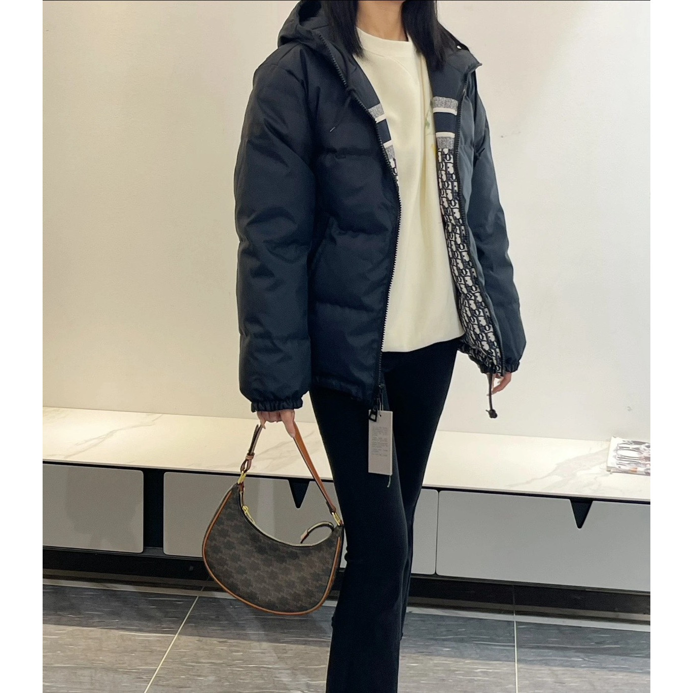 <p>Dior 双面穿羽绒棉服外套</p>
