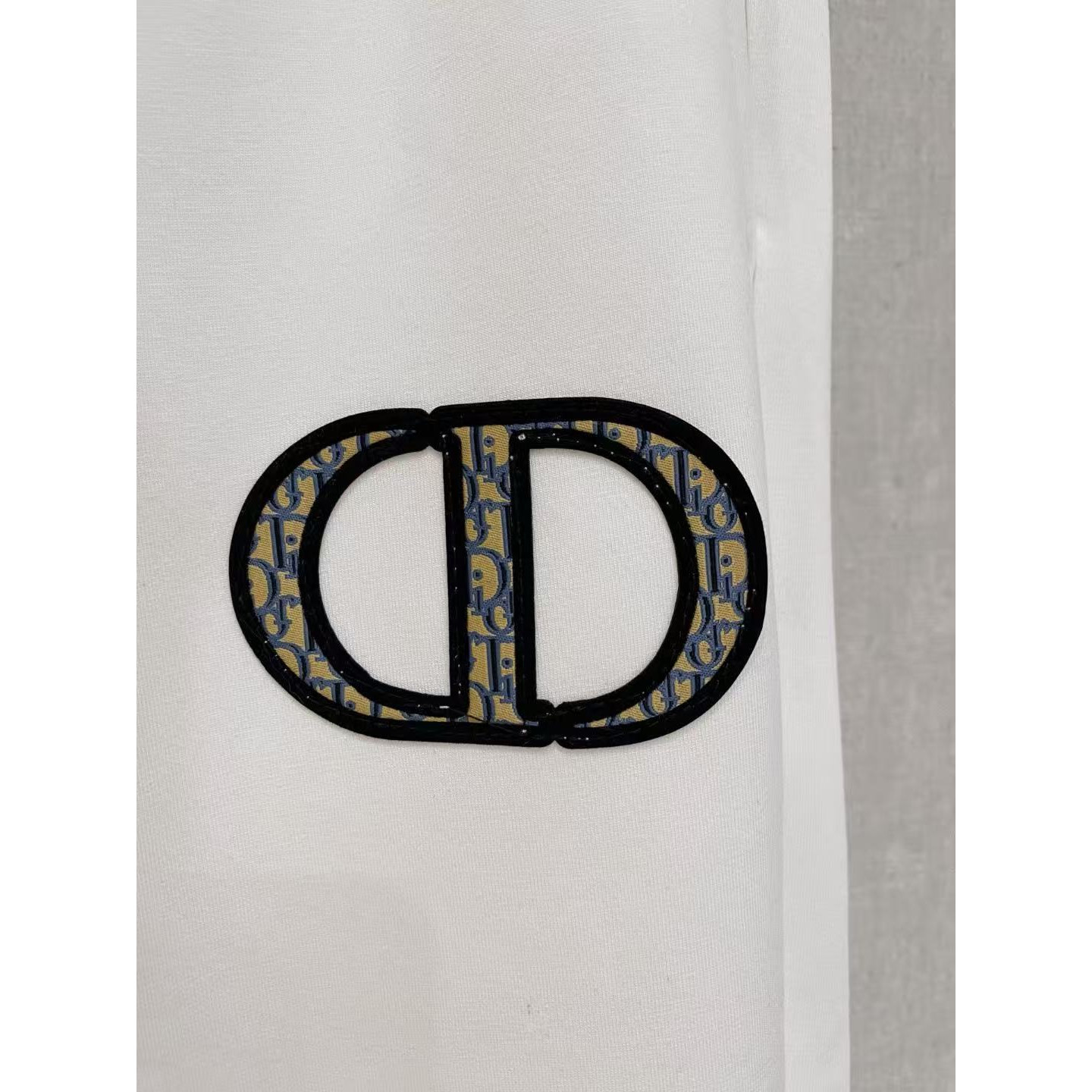 <p>DIOR 男士长裤(782446)</p>