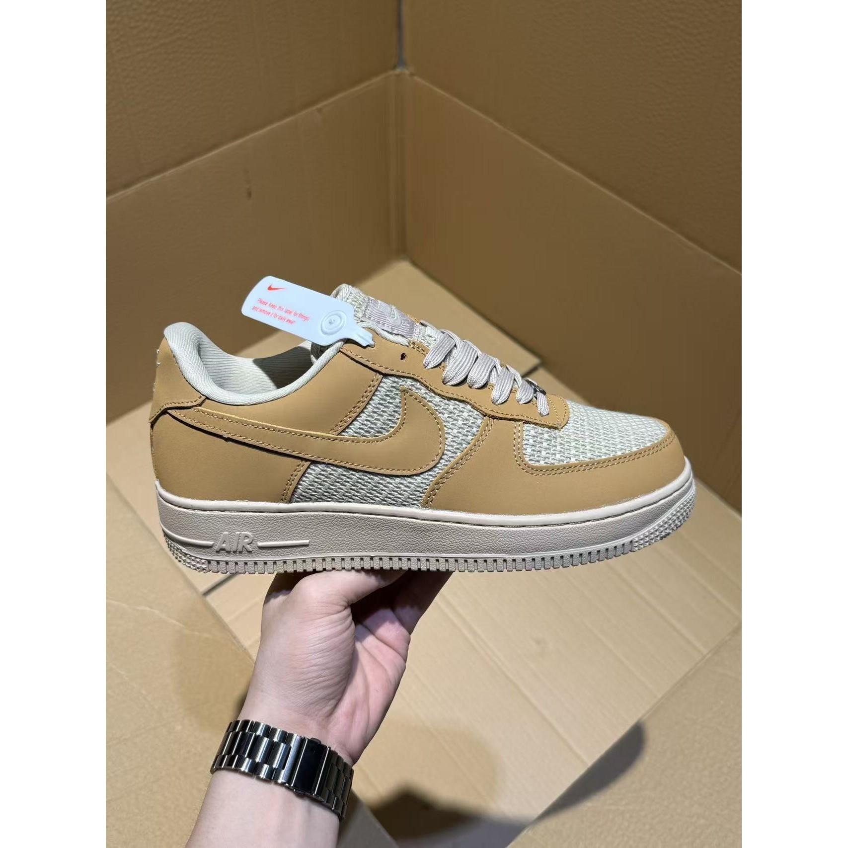 <p>Nike Air Force1 07 low &nbsp;定制空军一号(卡其)</p>