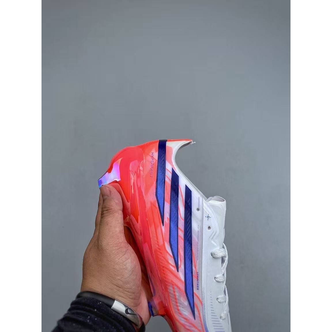 <p>Adidas F50 ELITE 足球鞋(白紅)</p>
