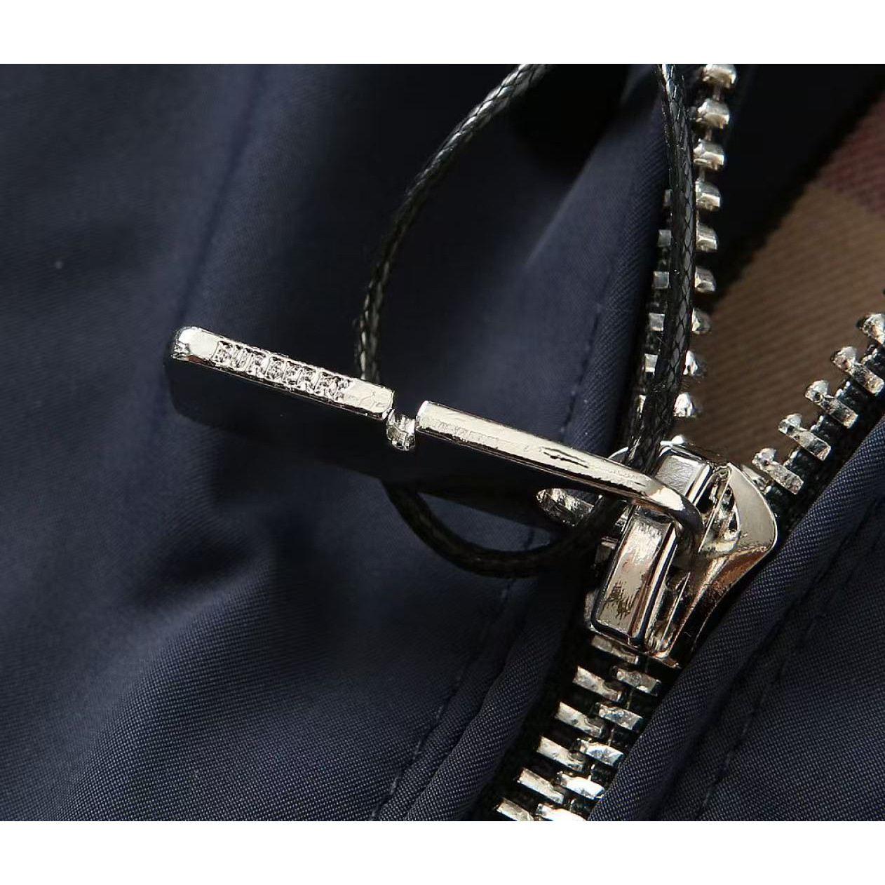 <p>BURBERRY 男士夹克外套(藍)</p>