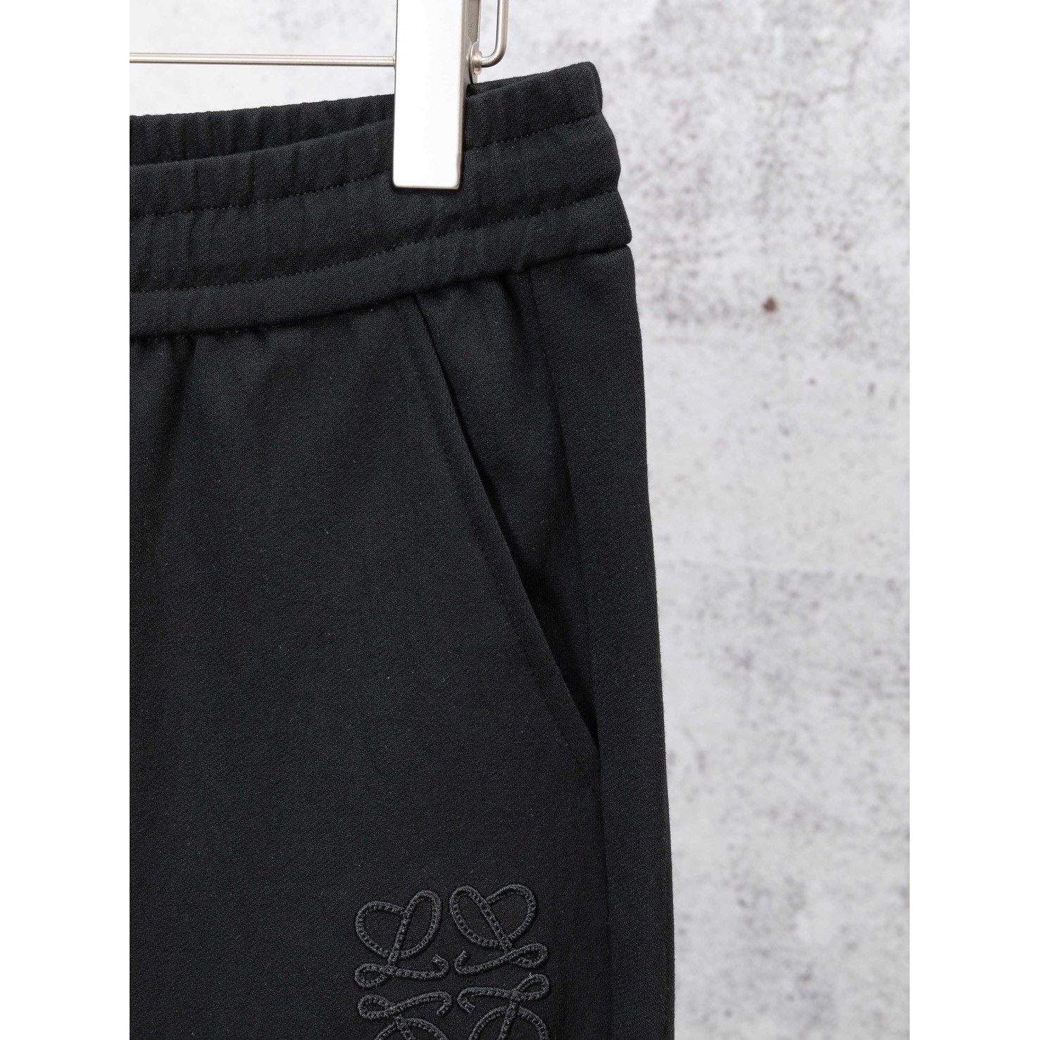 <p>LOEWE 直筒休閒褲(黑色)</p>