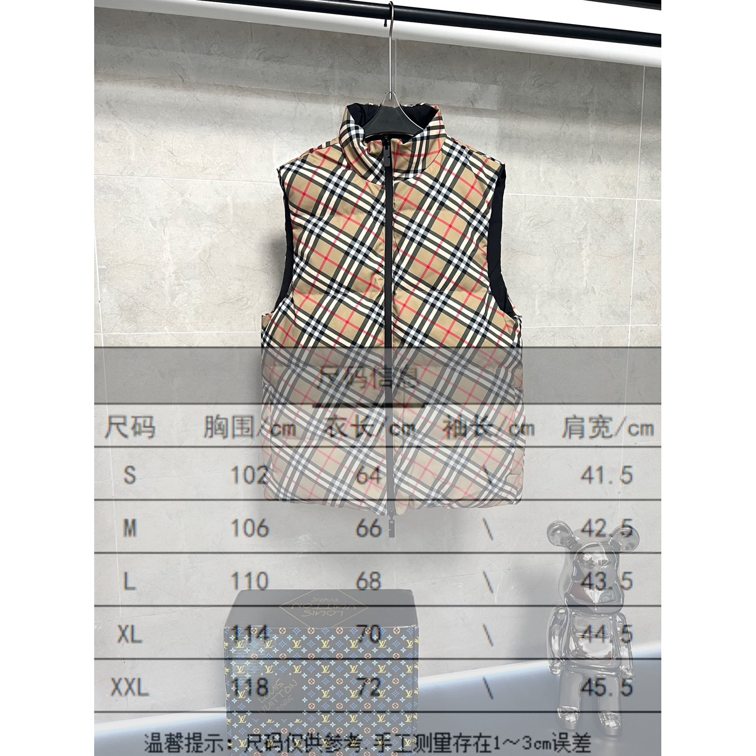 <p>BURBERRY 双面穿羽绒马甲</p>