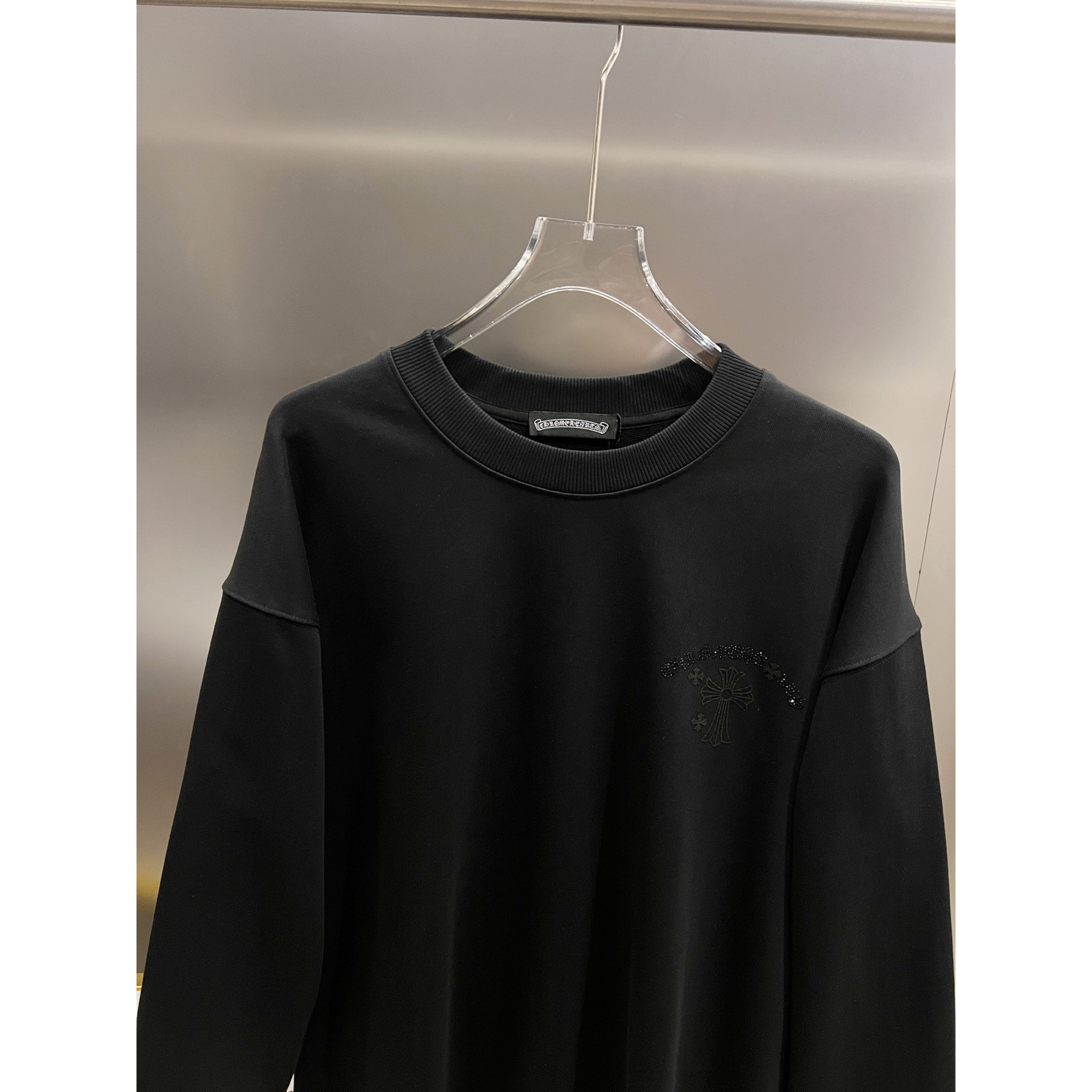<p>CHROME HEARTS 圆领长袖卫衣(黑)</p>