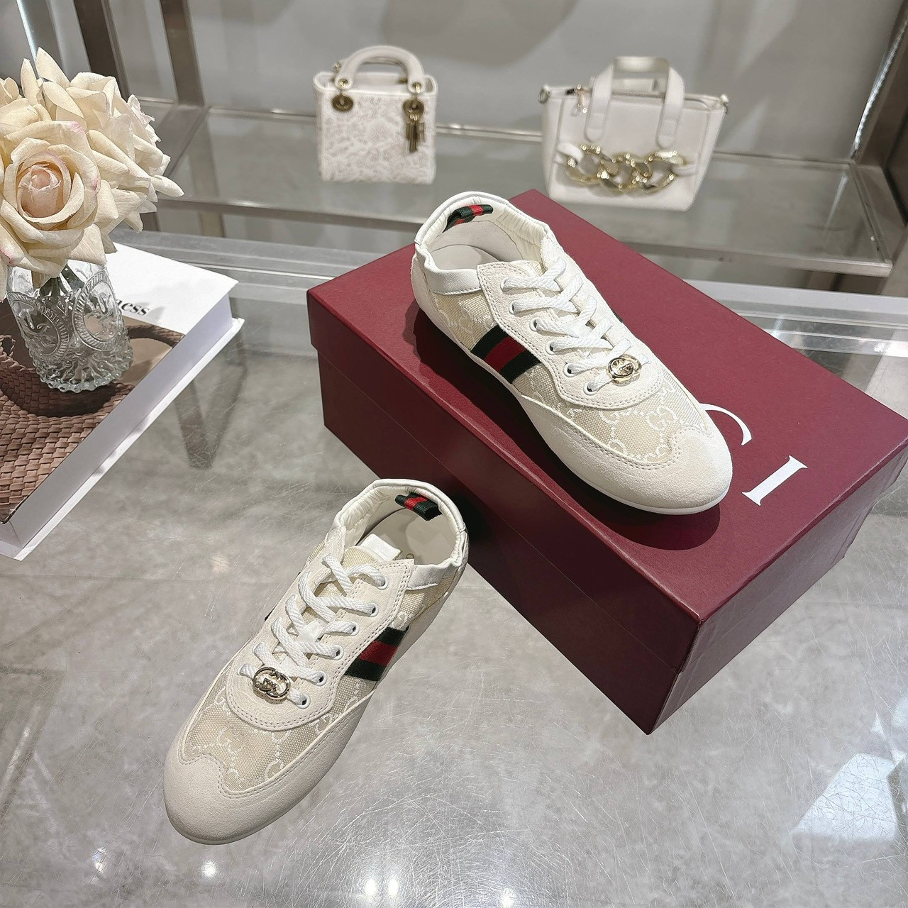 <p>GUCCI 橡筋鞋(白)</p>