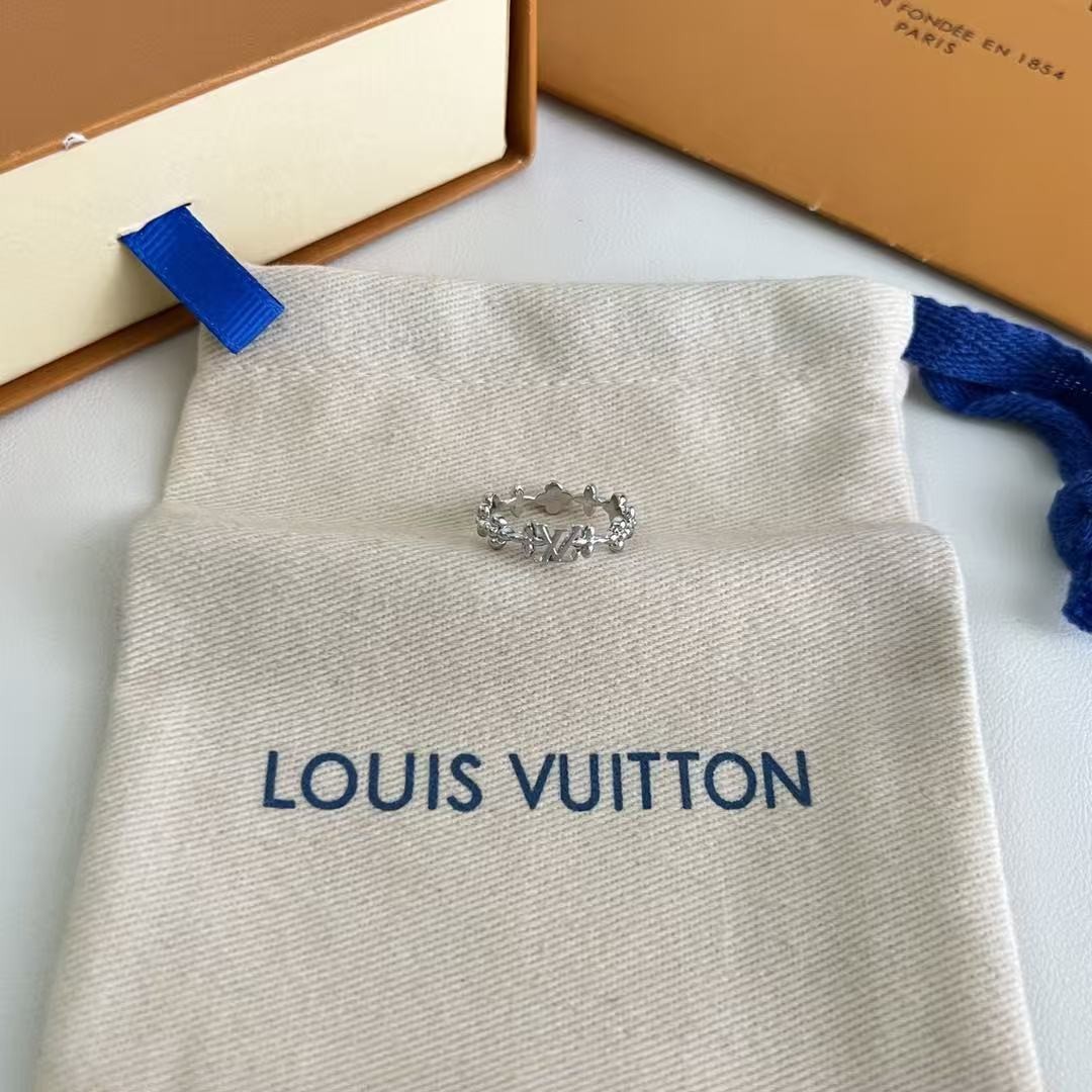 <p>Dior 中古戒指</p>