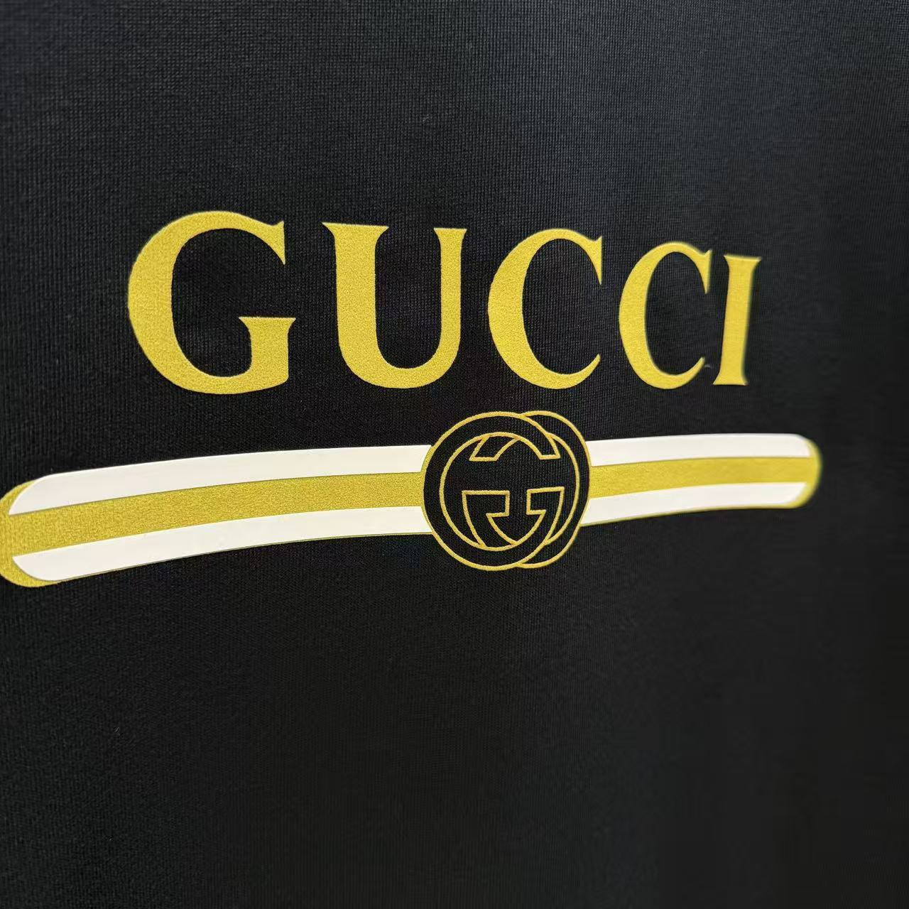 <p>GUCCI 短袖T恤(黑)</p>