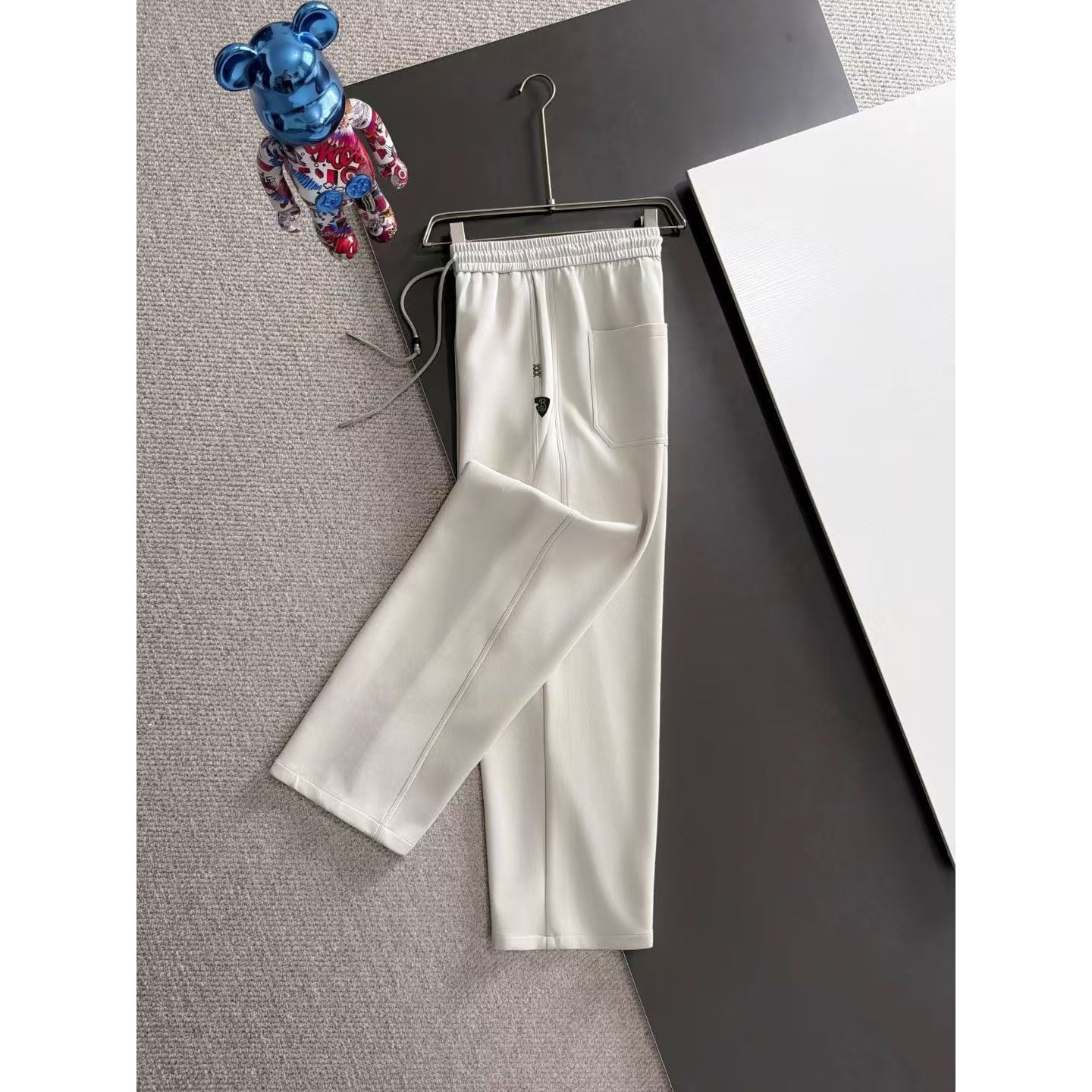 <p>BURBERRY 夏季新款松紧带休闲裤(786882)</p>