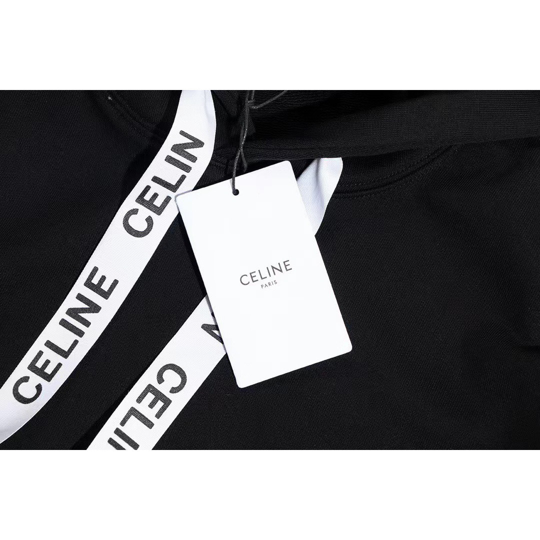 <p>Celine 抽绳logo连帽卫衣(黑)</p>
