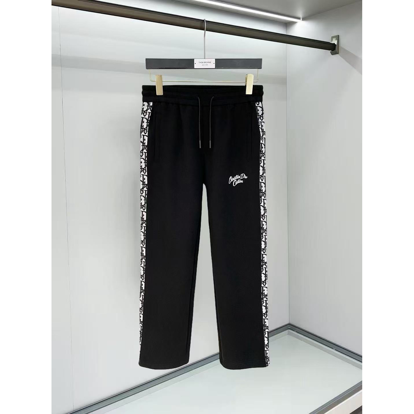<p>DIOR 男士长裤(782445)</p>