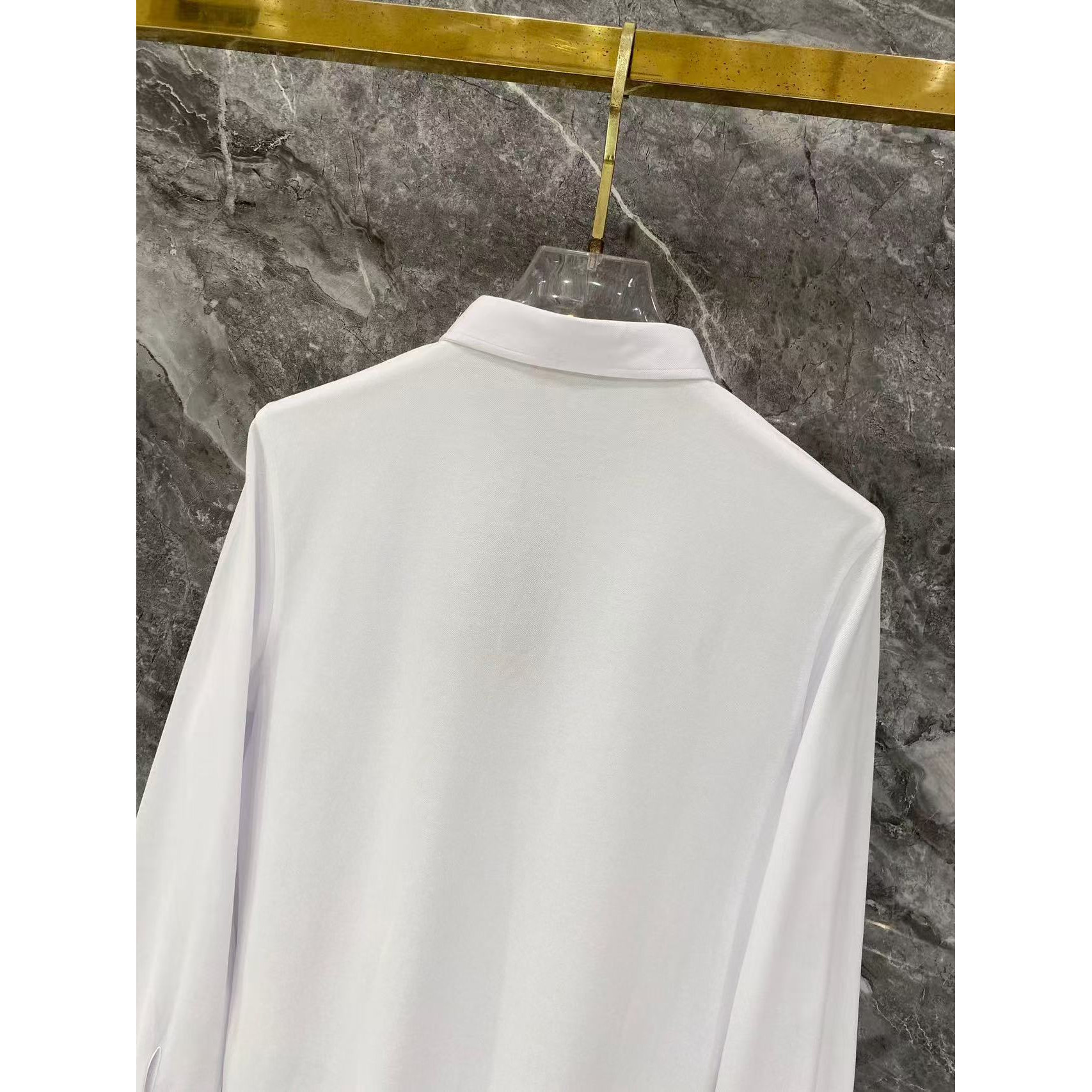 <p>Burberry 秋冬长袖Polo(782980)</p>