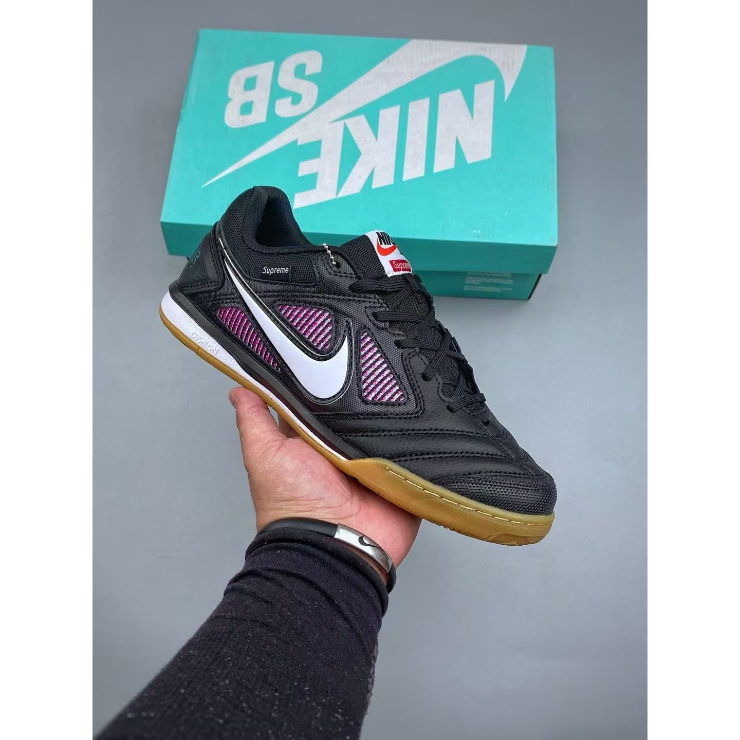 <p>NIKE GATO 低帮生活休闲鞋(紫色)</p>