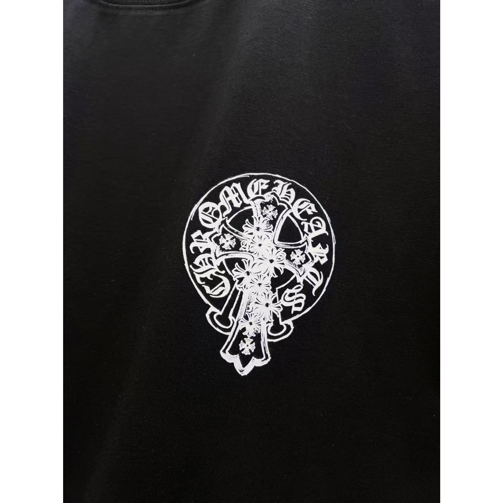 <p>CHROME HEARTS&nbsp;<span style="font-size:13px">短袖圆领T恤(黑)</span></p>