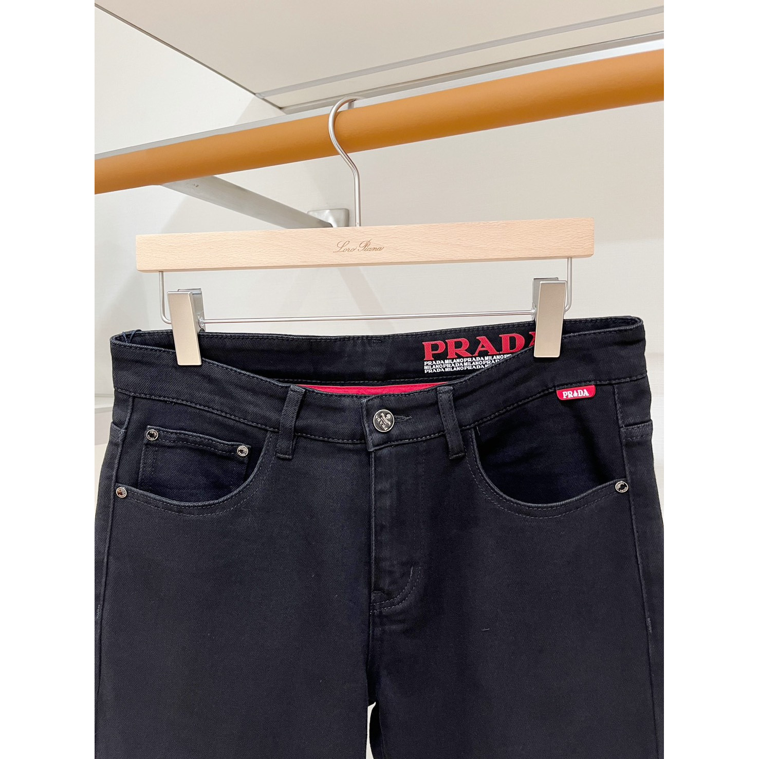 <p>PRADA 新款牛仔裤</p>