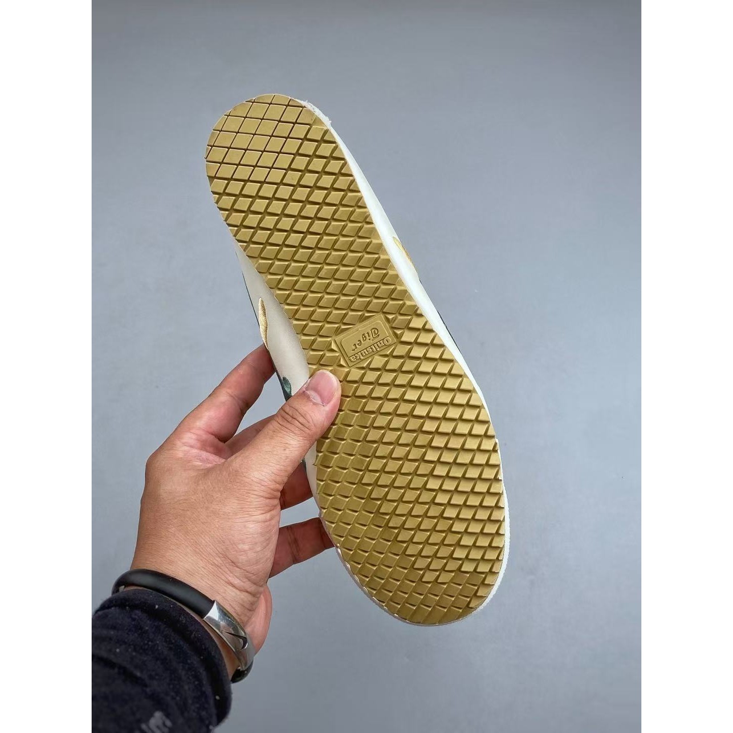 <p>ASICS 生活休闲鞋(白綠)&nbsp;</p>