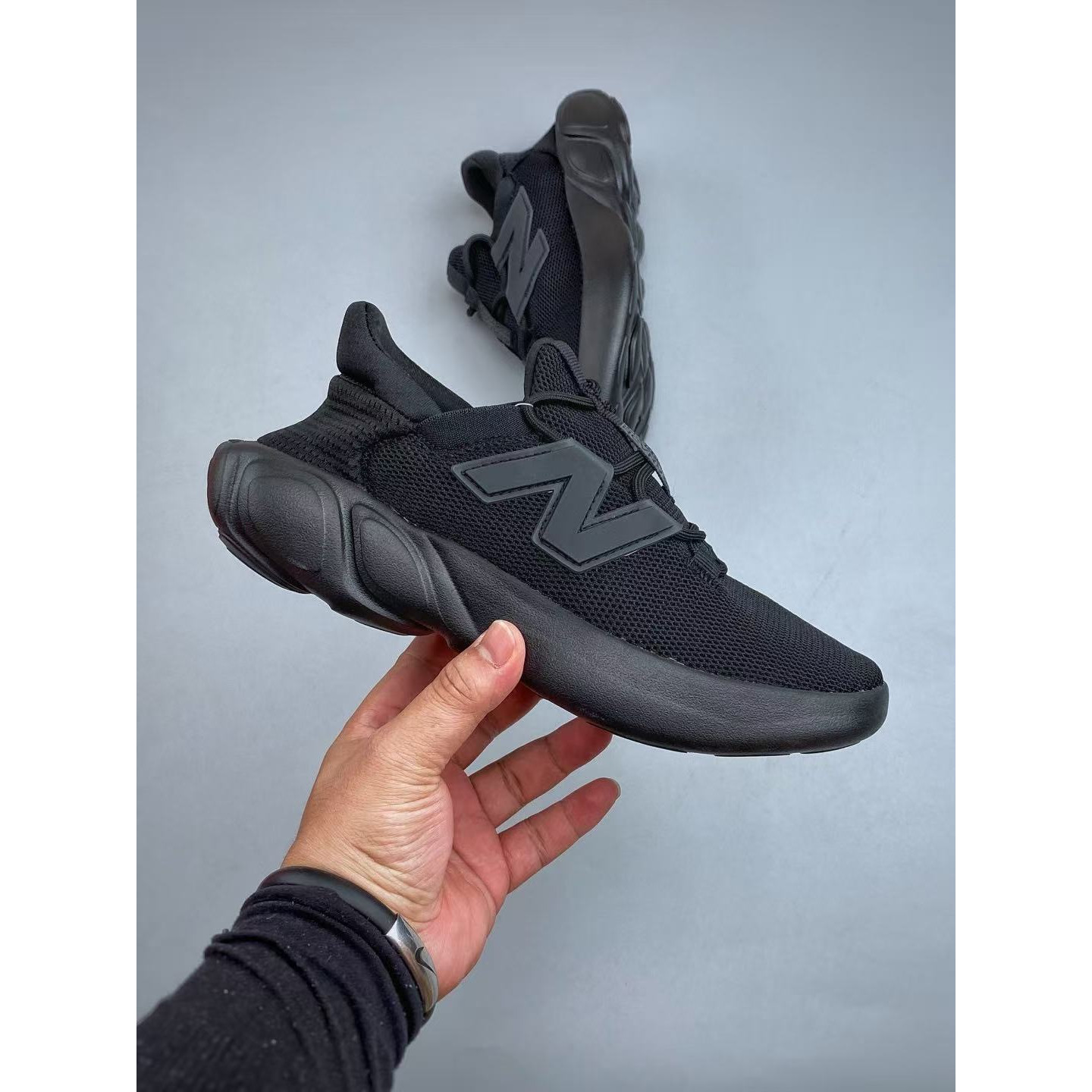 <p>New Balance 舒适贴合跑步鞋(黑)</p>