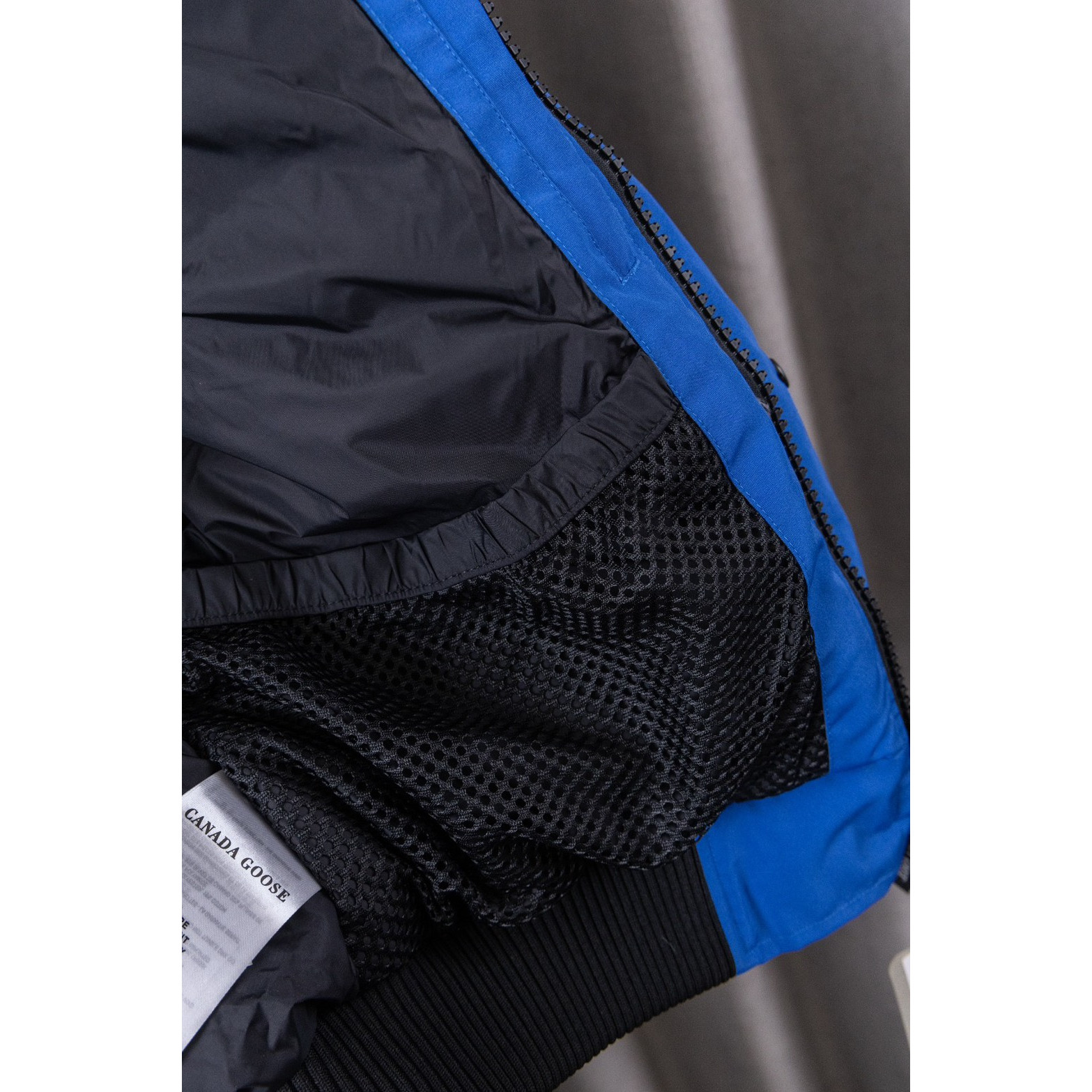 <p>Canada Goose 01款 Chilliwack Bomber 飞行员羽绒服(海军蓝&nbsp;)</p>