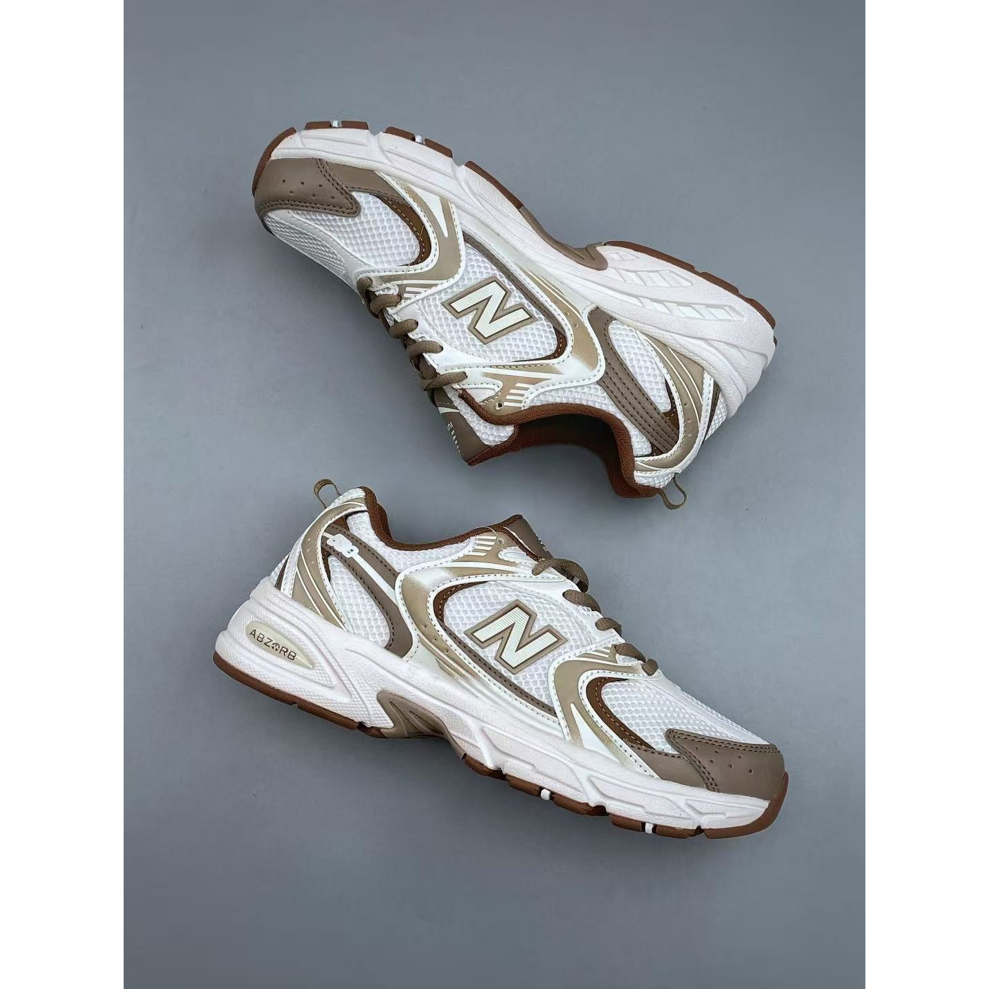 <p>New Balance NB530 复古透气跑步鞋&nbsp;</p>