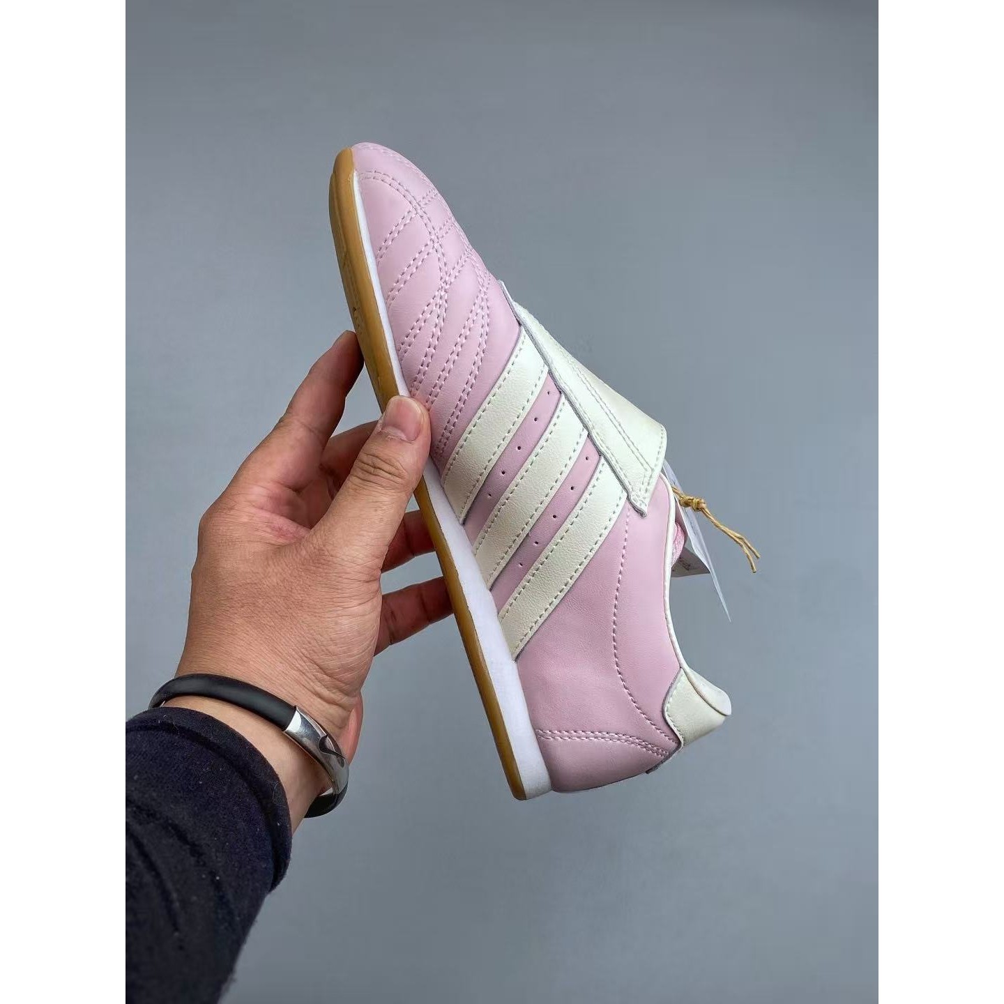 <p>Adidas TEAKWONDO M 训练鞋(粉)</p>