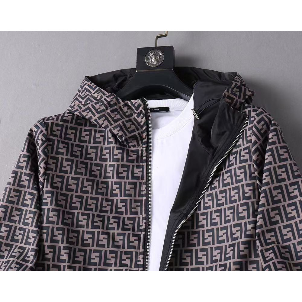 <p>FENDI 男士夹克外套(紫)</p>