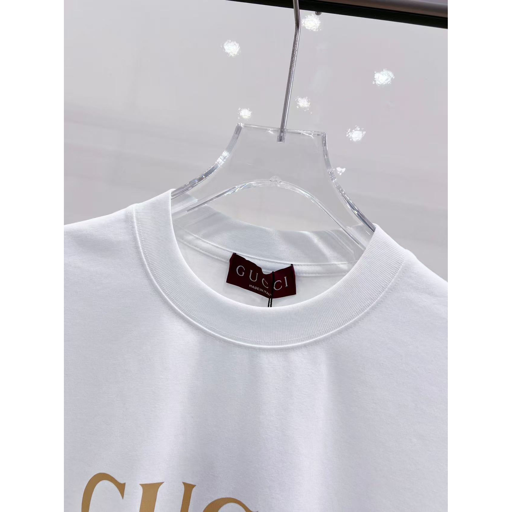 <p>GUCCI&nbsp;夏季新品短袖(白)</p>
