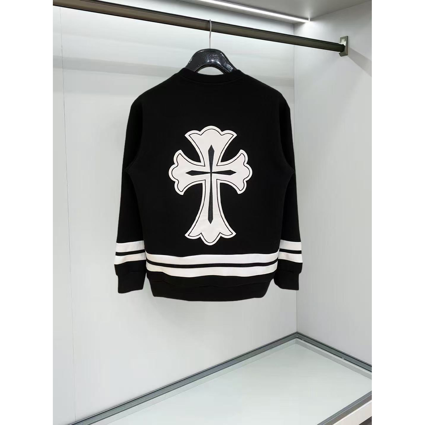 <p>CHROME HEARTS 太空棉卫衣(黑)</p>