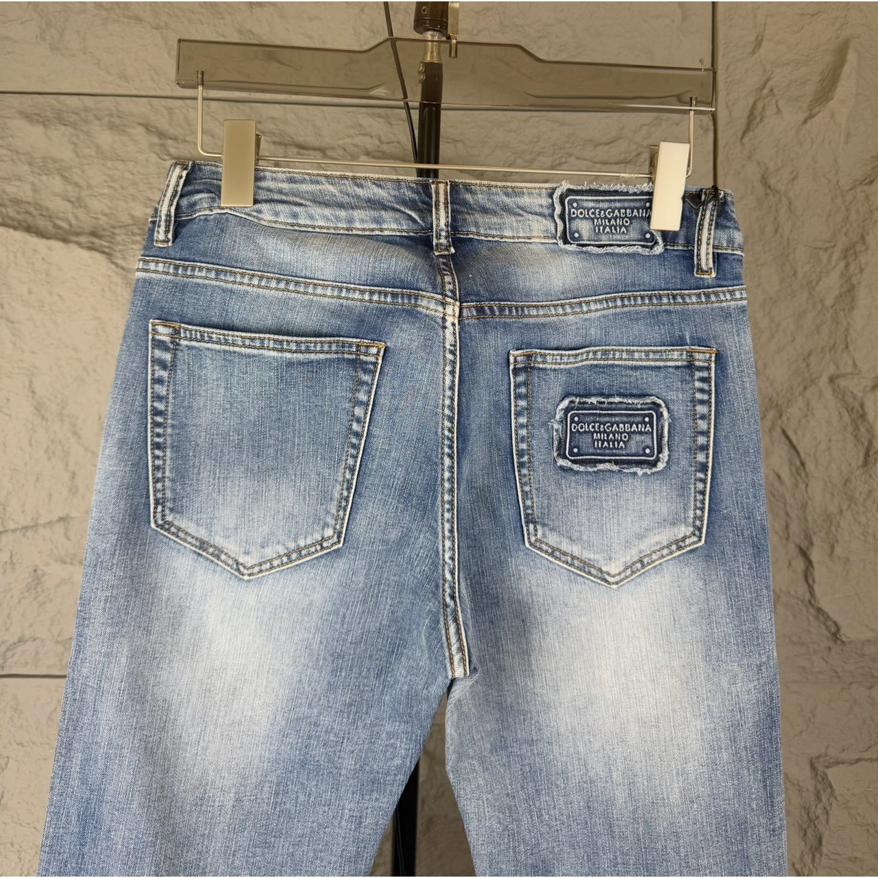 <p>D&amp;G 时尚牛仔褲</p>