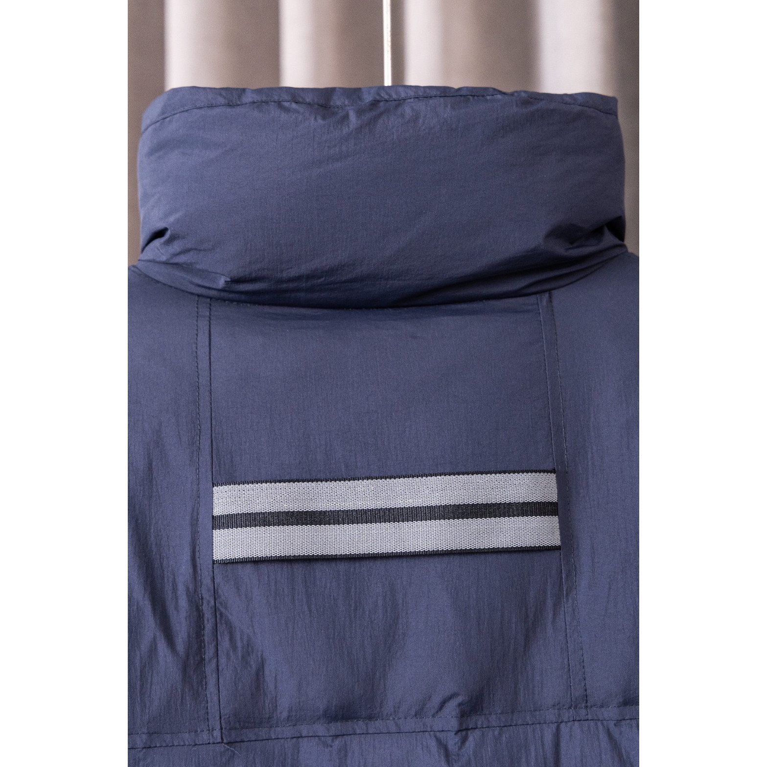 <p>Canada Goose Lawrence 系列2802立领羽绒服(军绿)</p>