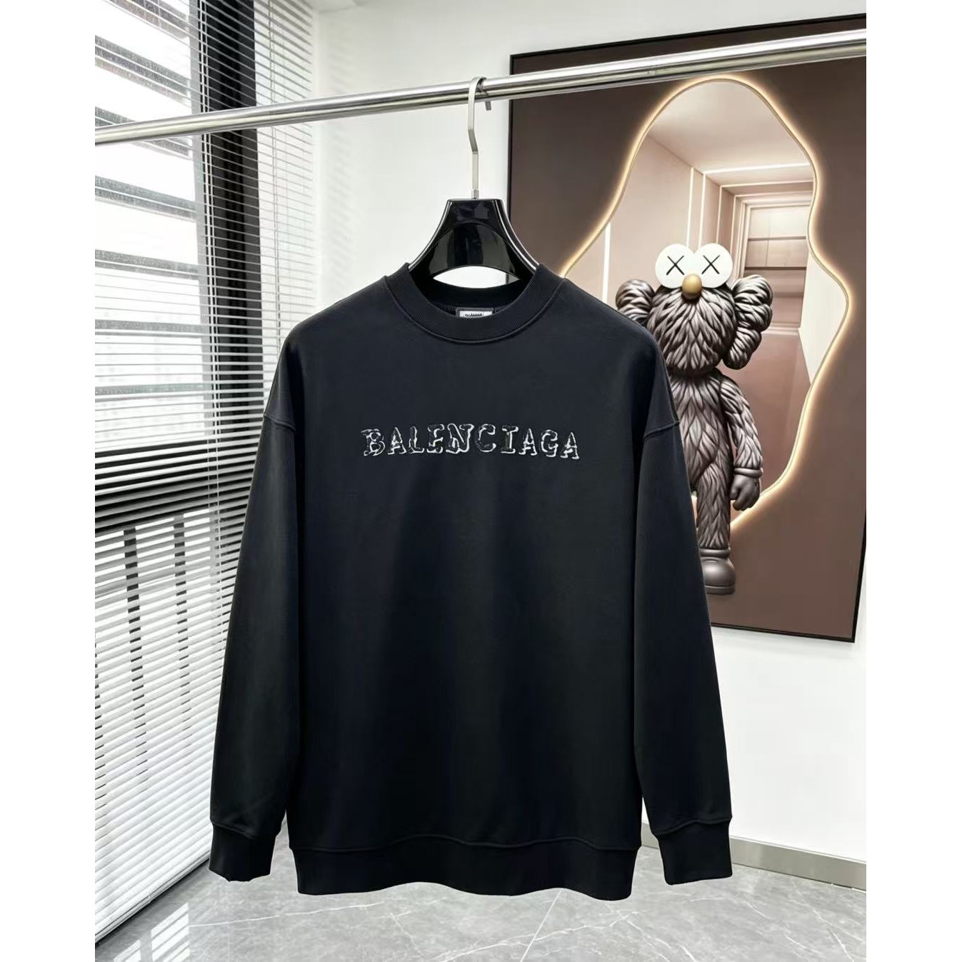 <p>Balenciaga 圓領長袖T恤(黑)</p>