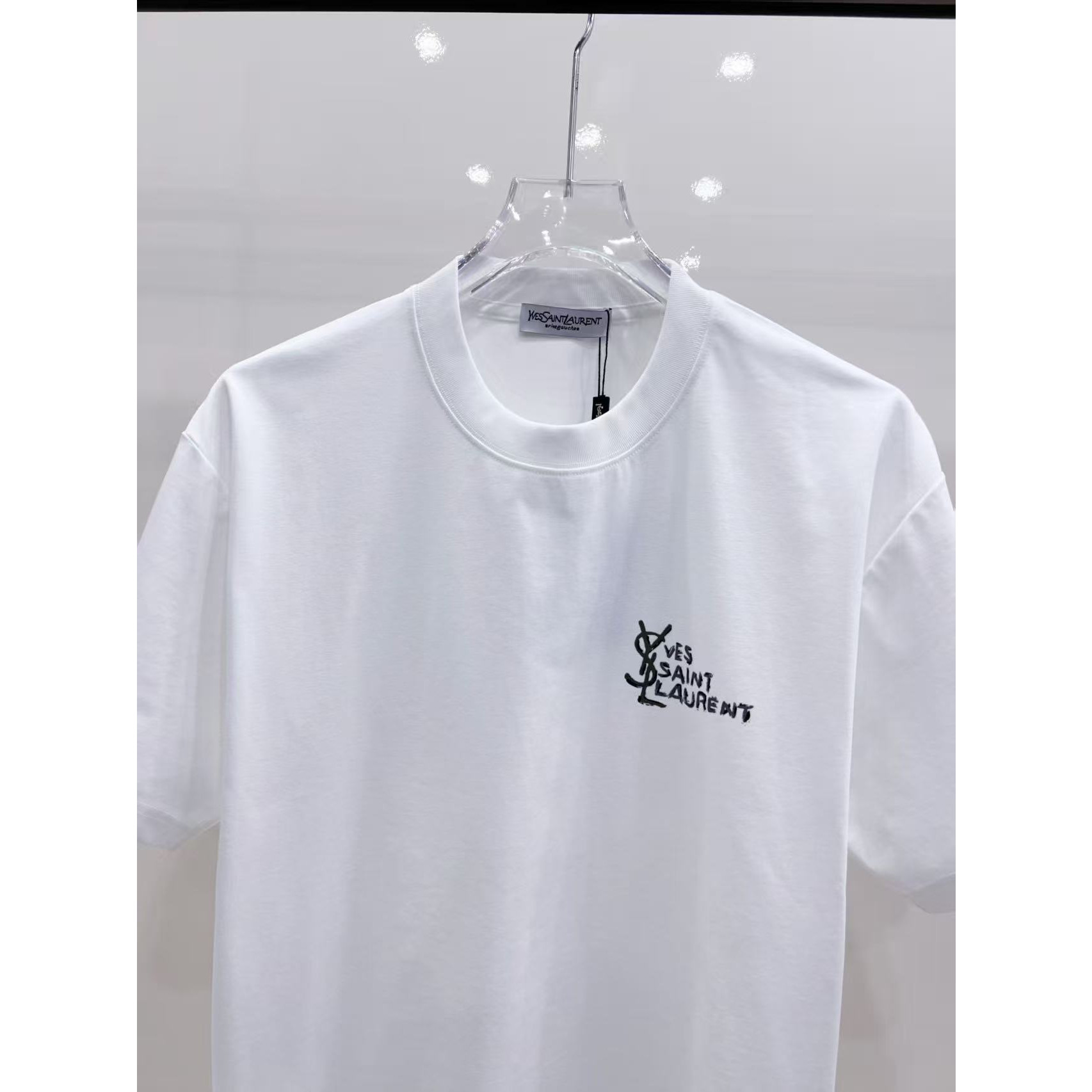 <p>YSL 短袖圆领T恤(白)</p>