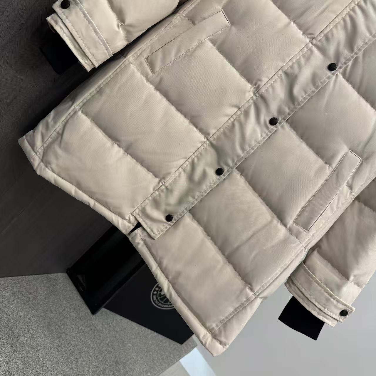 <p>Canada Goose Shelburn*派克大衣羽绒服(卡其)</p>
