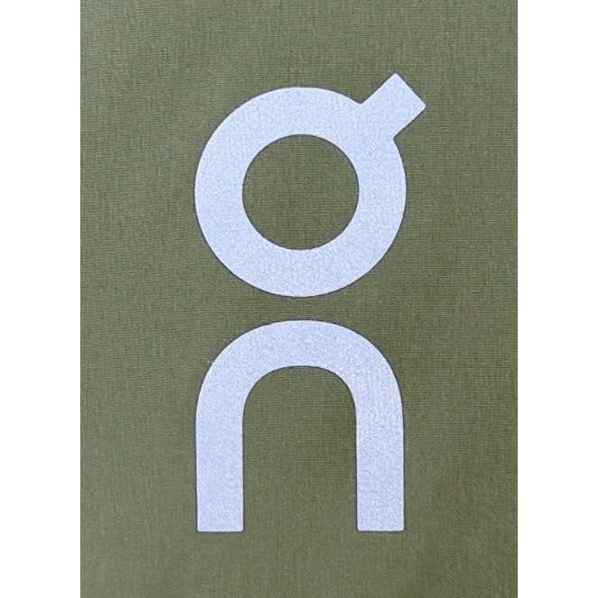 <p>On Weather Jacket Insulated 輕量外套</p>