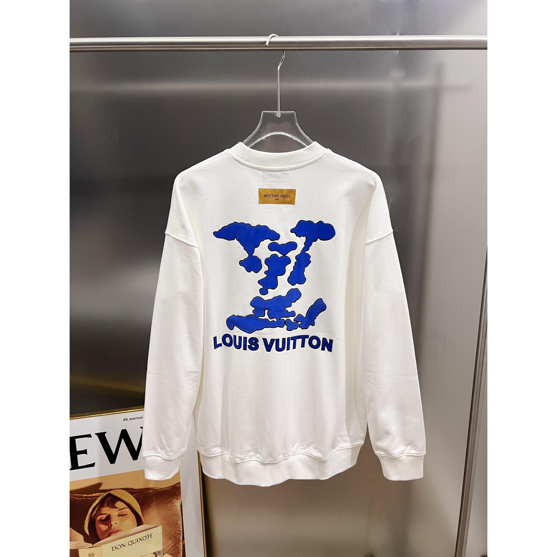 <p>LV 圆领长袖卫衣(白)</p>
