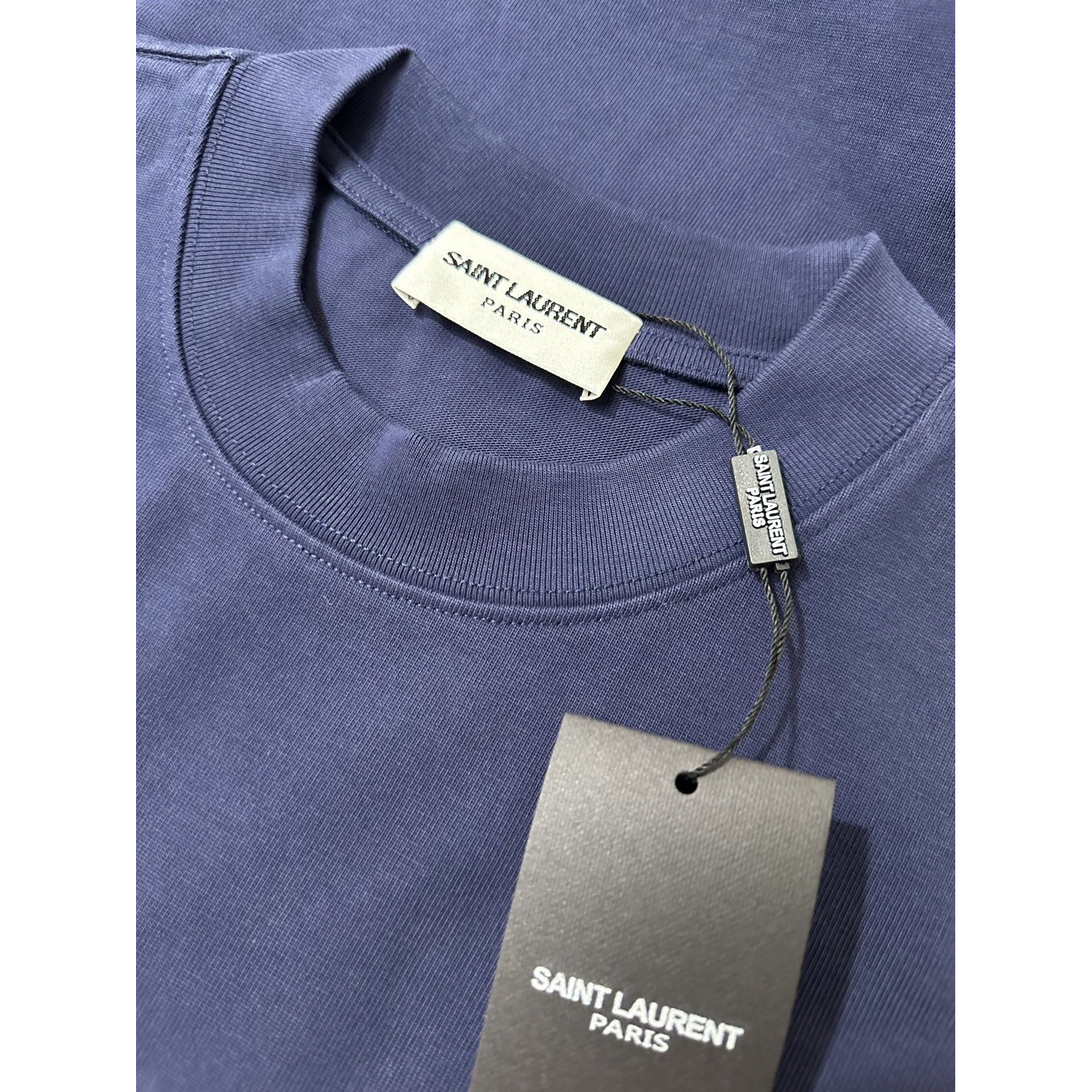 <p>YSL 小logo刺绣短袖T恤(藍)</p>