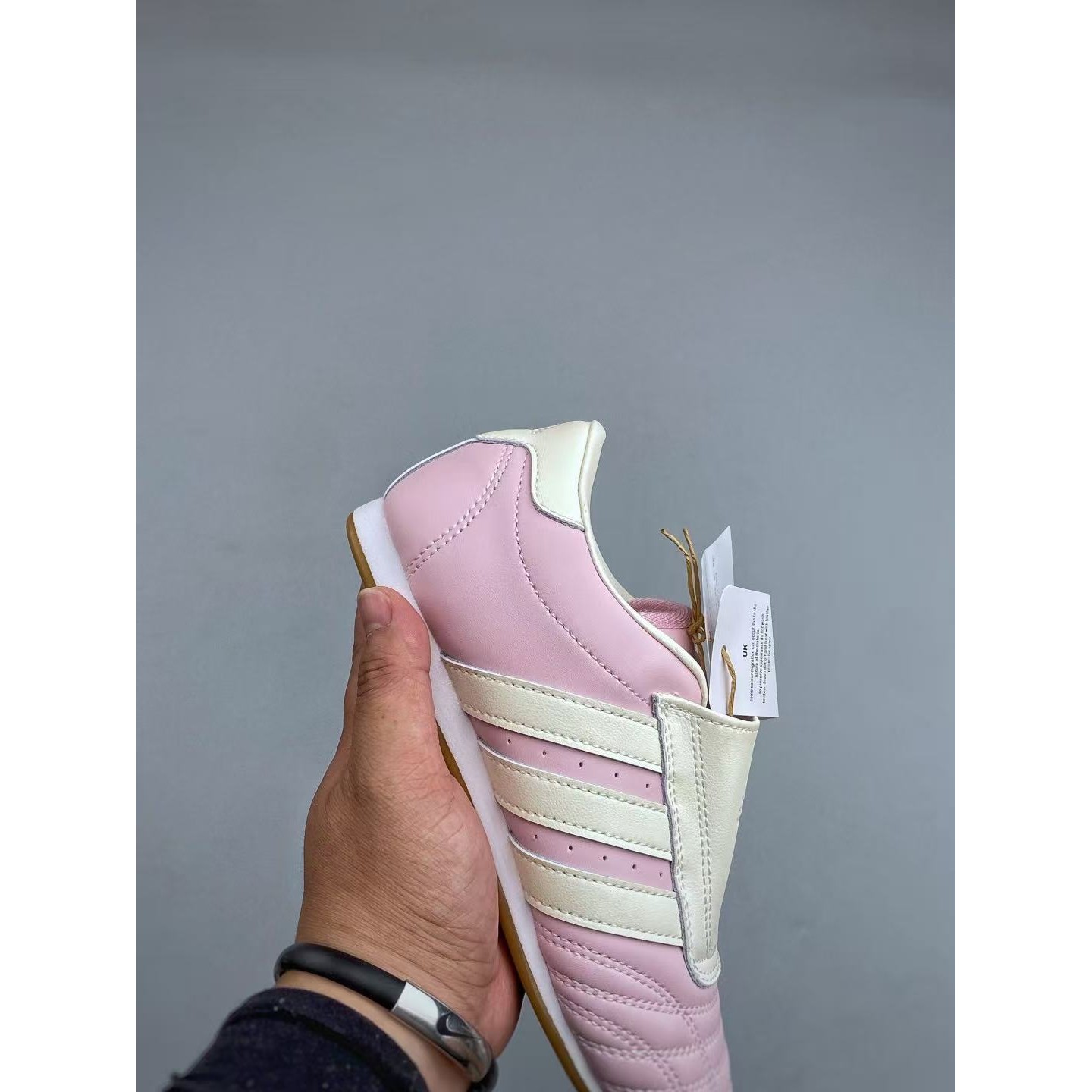 <p>Adidas TEAKWONDO M 训练鞋(粉)</p>
