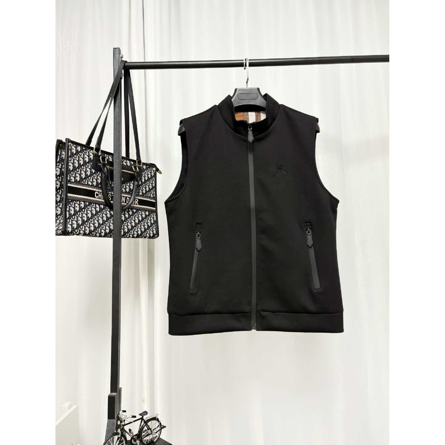 <p>Burberry 立领马甲外套</p>
