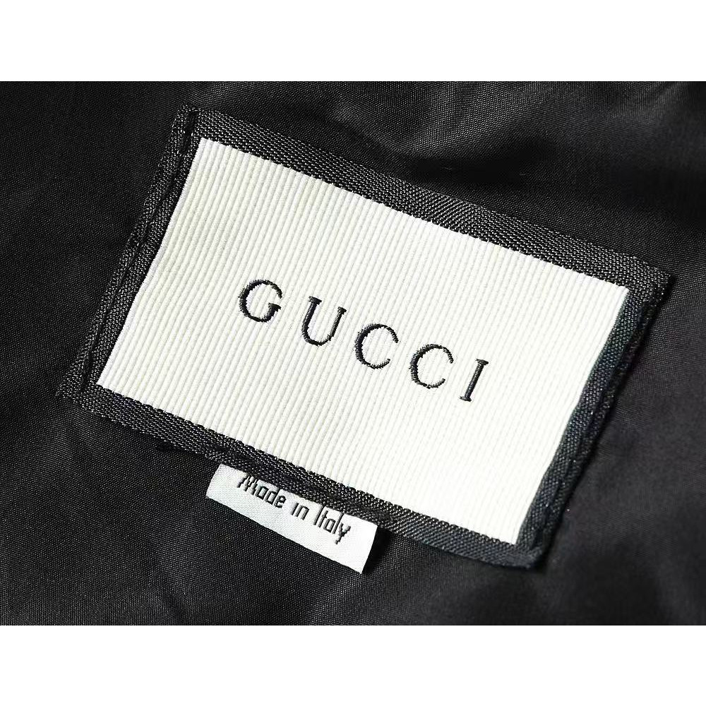 <p>GUCCI 男士夹克外套(800874)</p>